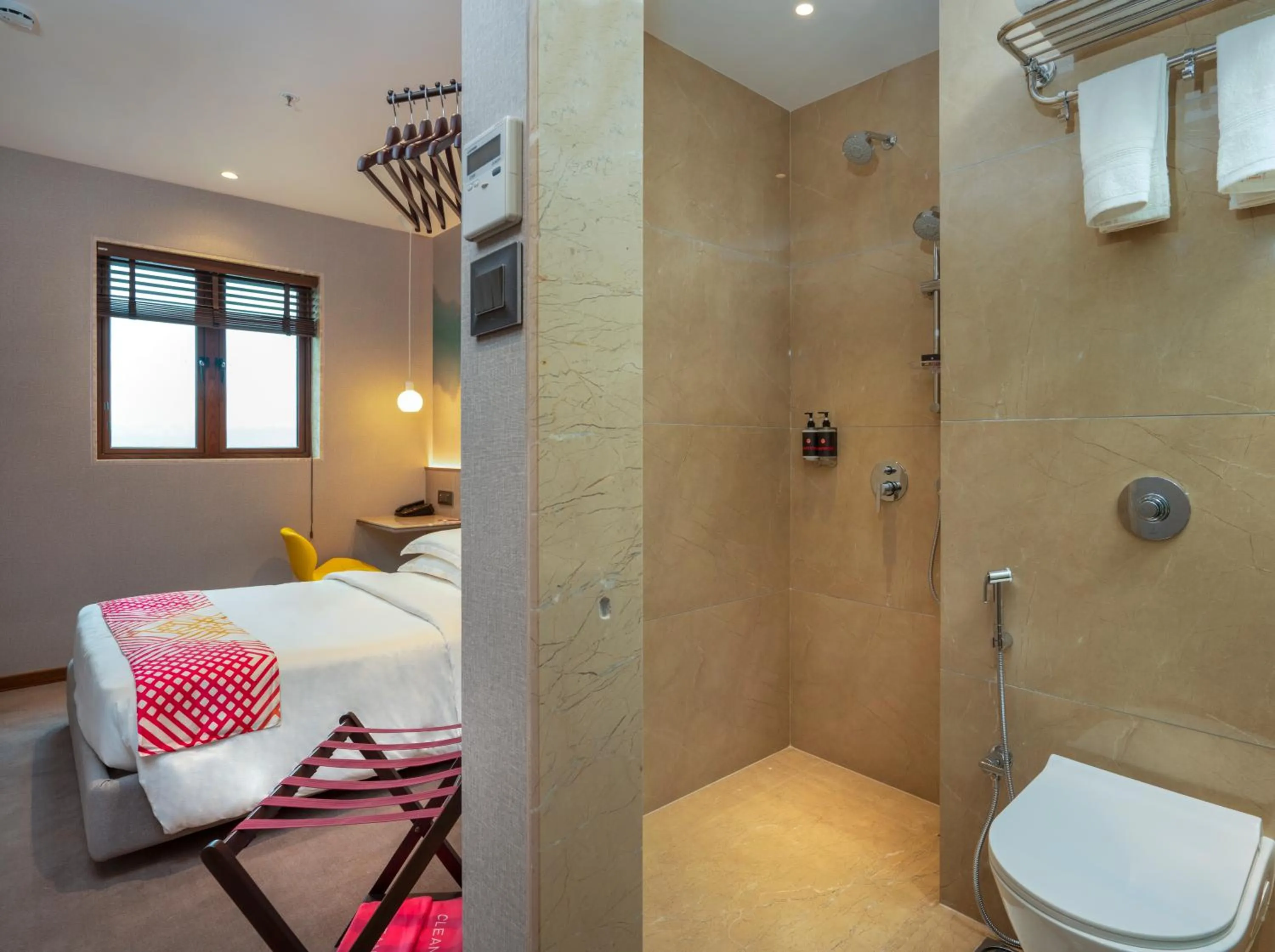 View (from property/room), Bed in Ginger Mumbai, Goregaon