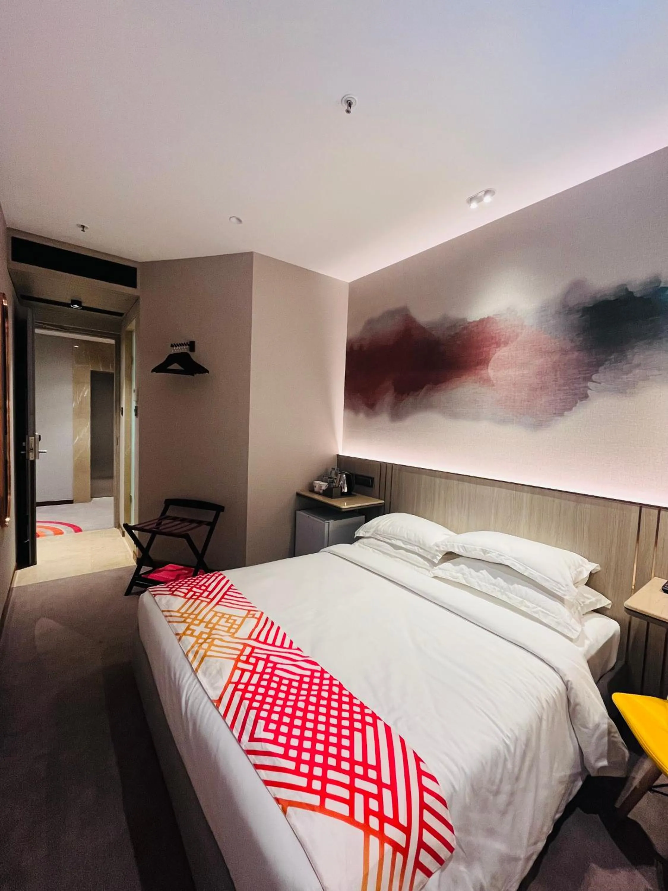 View (from property/room), Bed in Ginger Mumbai, Goregaon