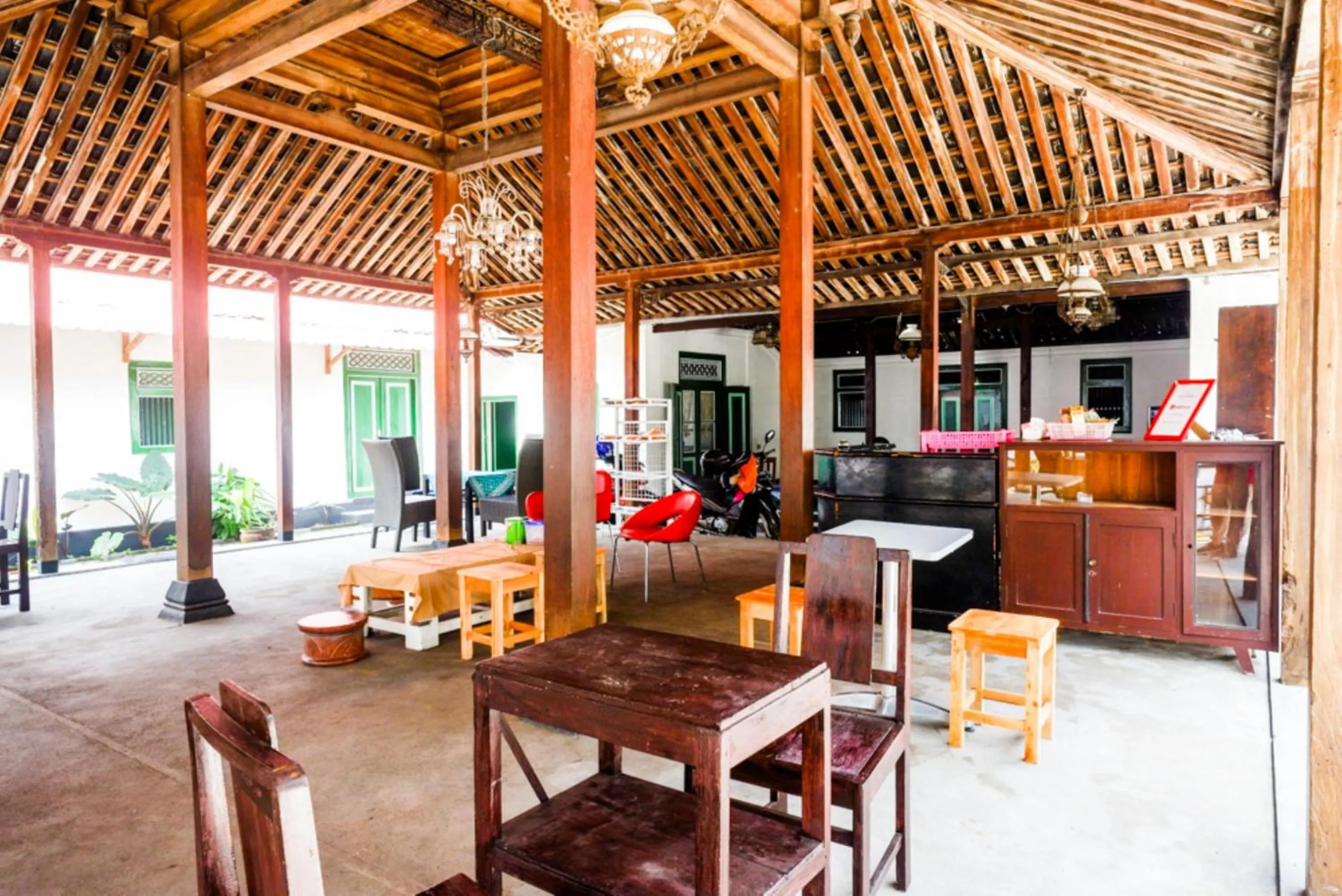 RedDoorz Syariah @ Ndalem Kembang Sore Yogyakarta