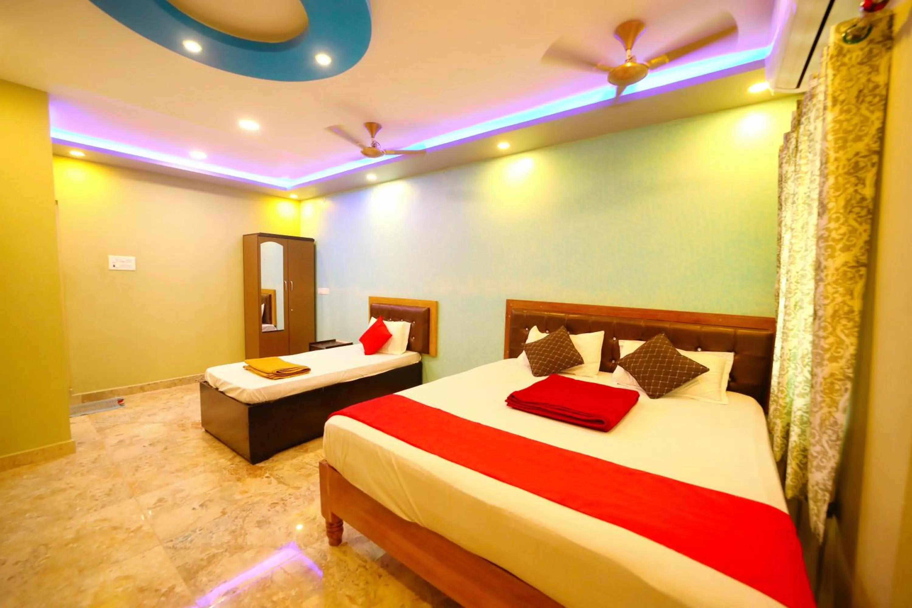 Bed in DayLight Stay