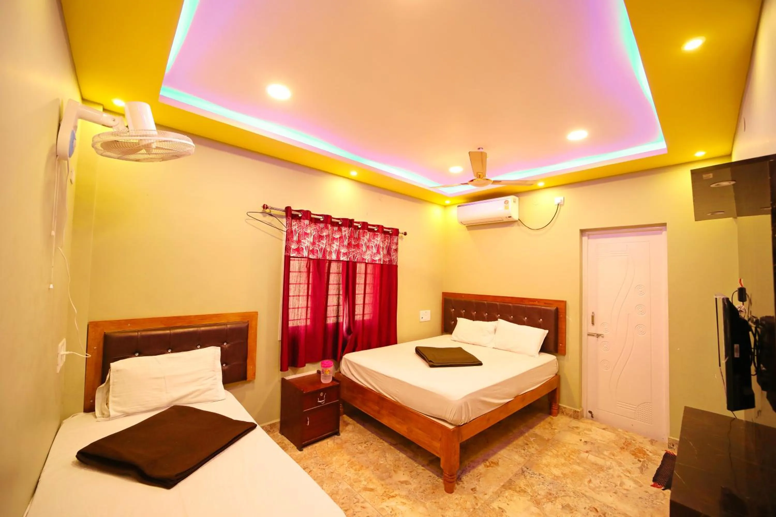 Bed in DayLight Stay