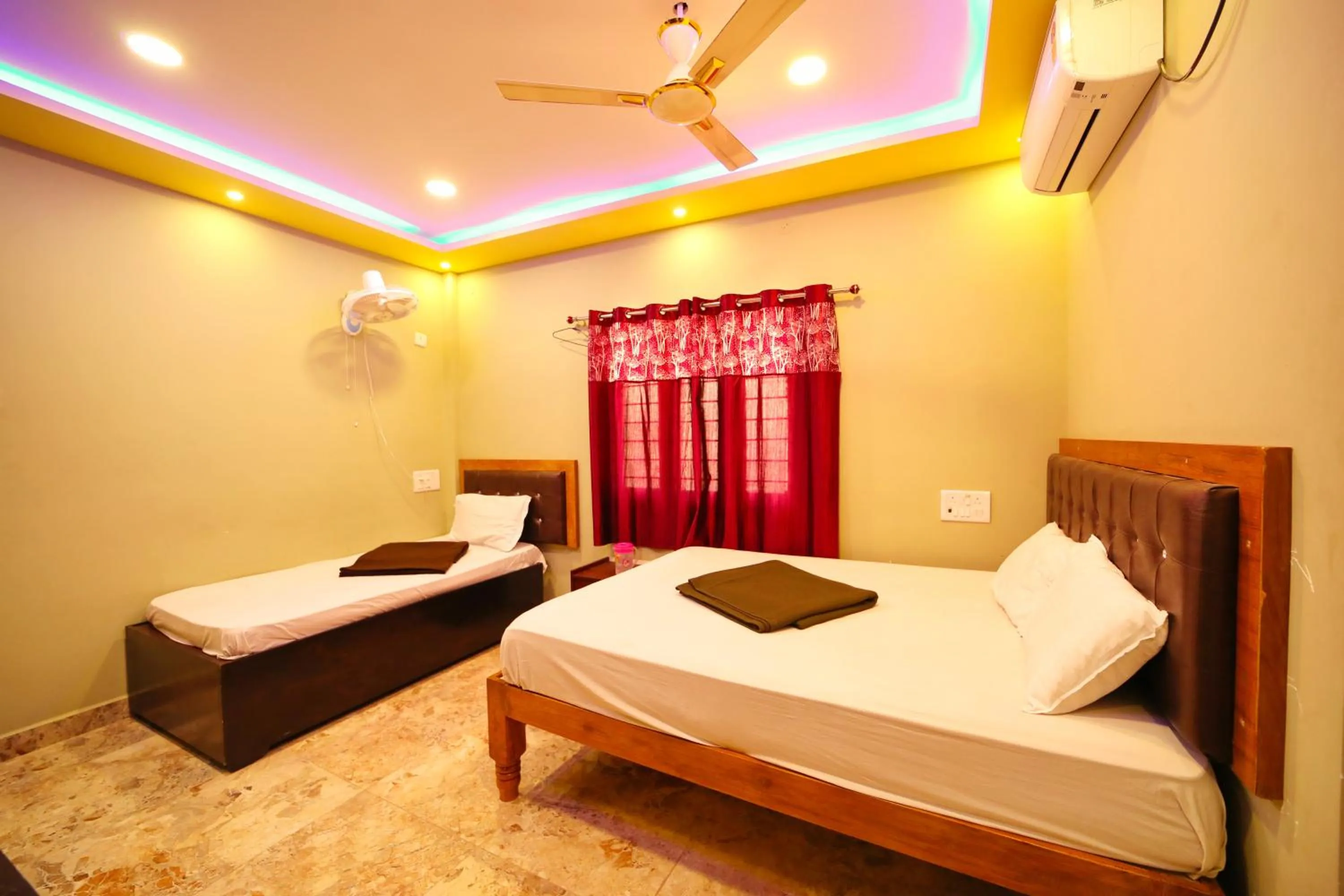 Bed in DayLight Stay