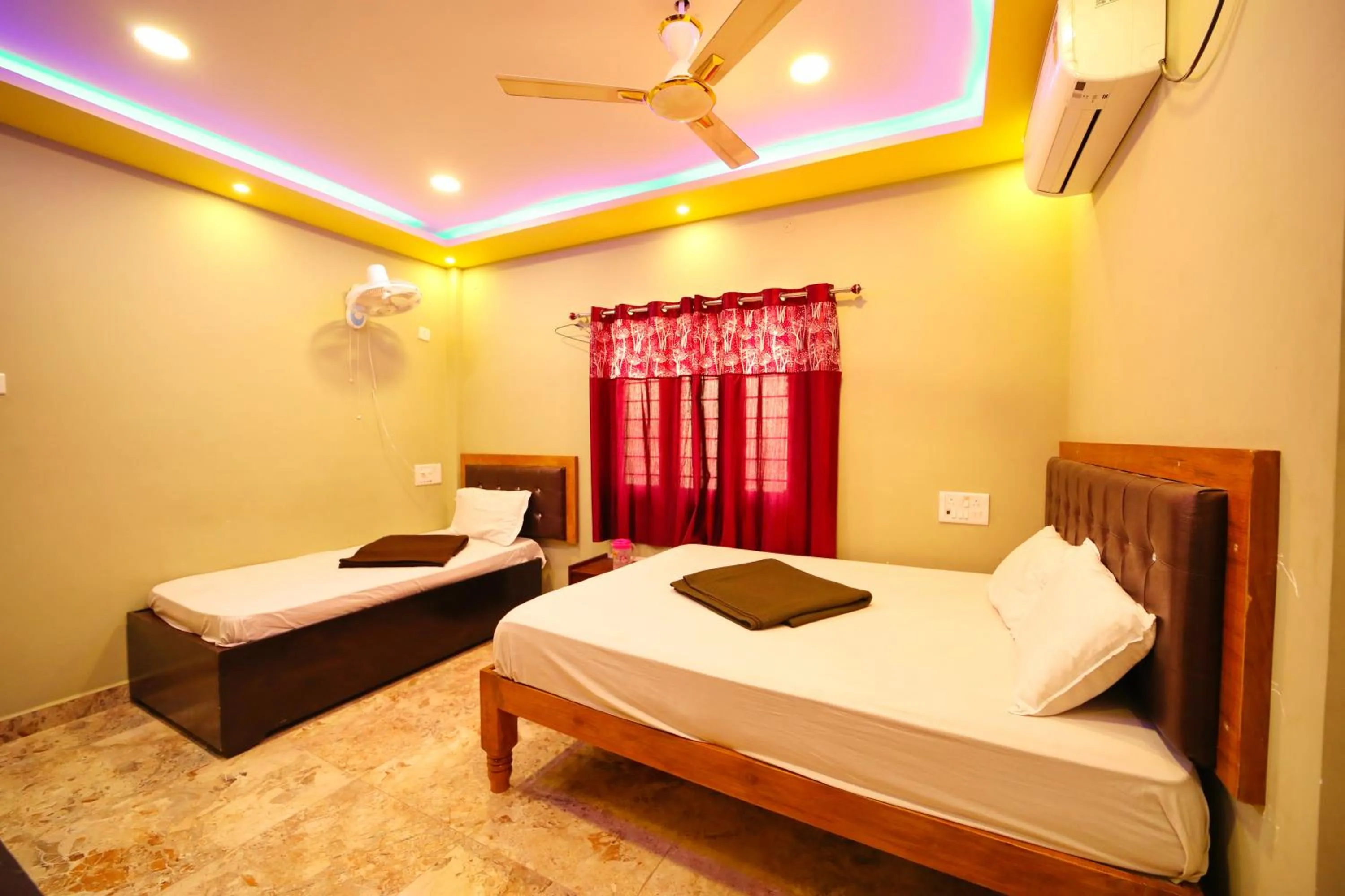 Bed in DayLight Stay