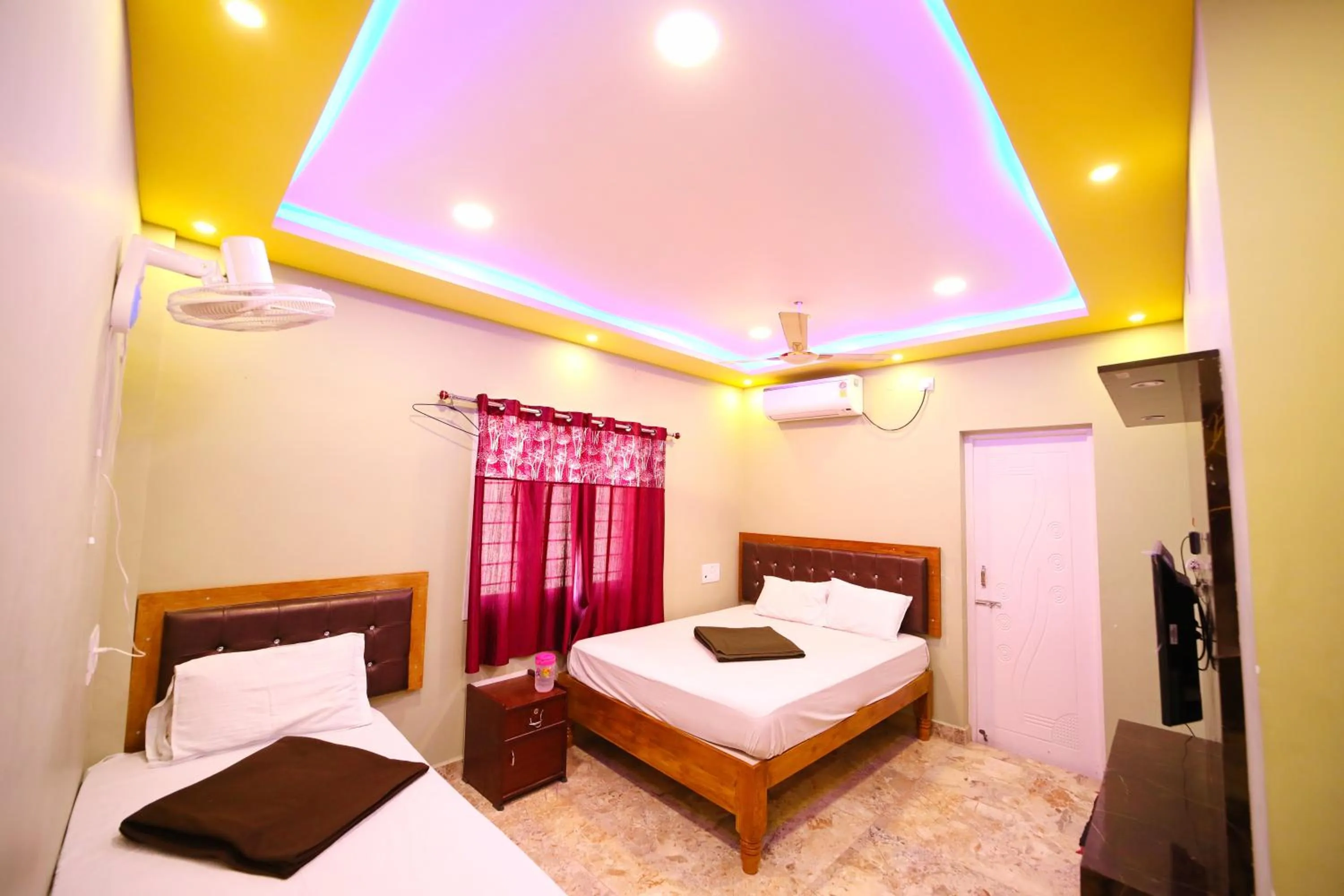 Bed in DayLight Stay