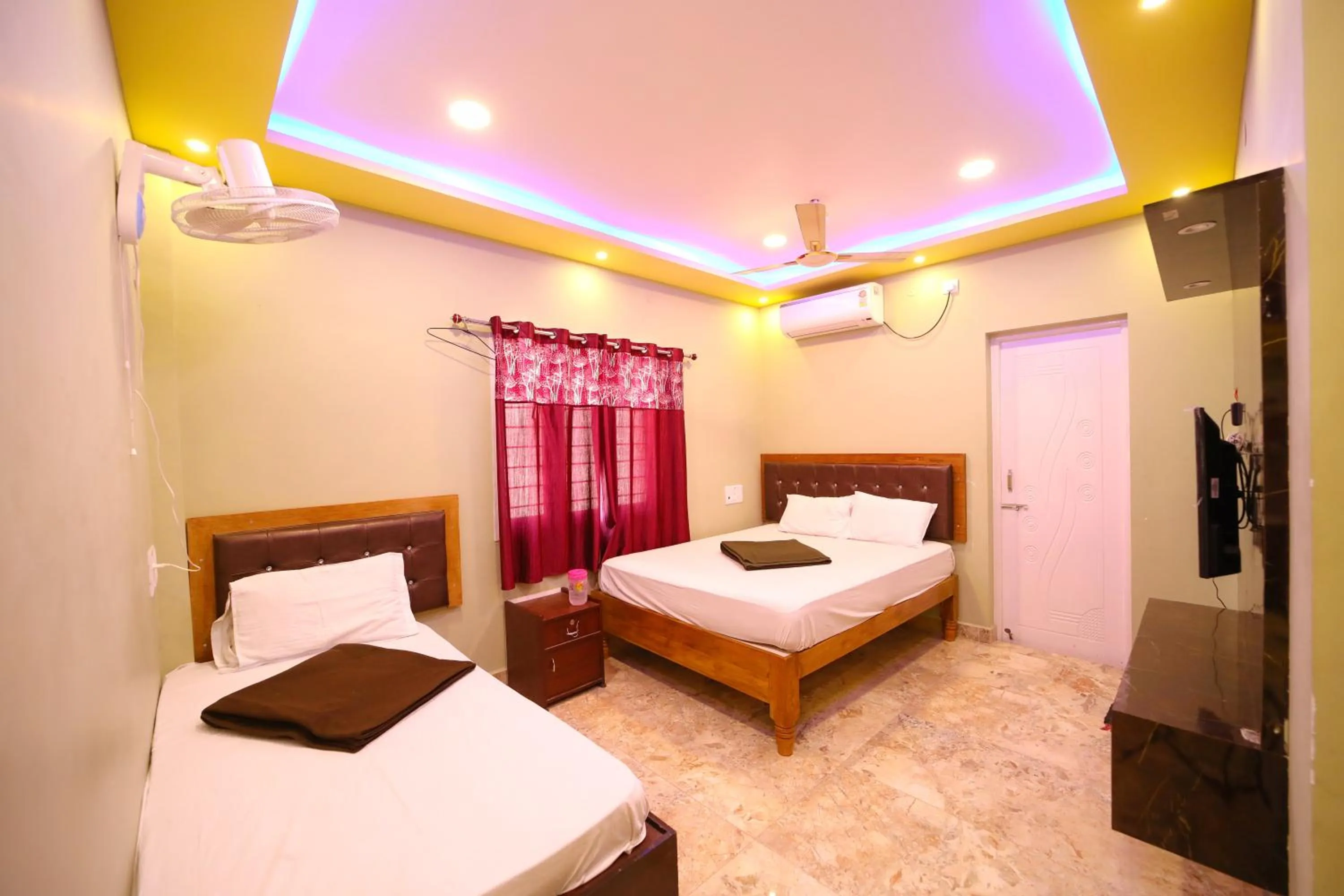 Bed in DayLight Stay