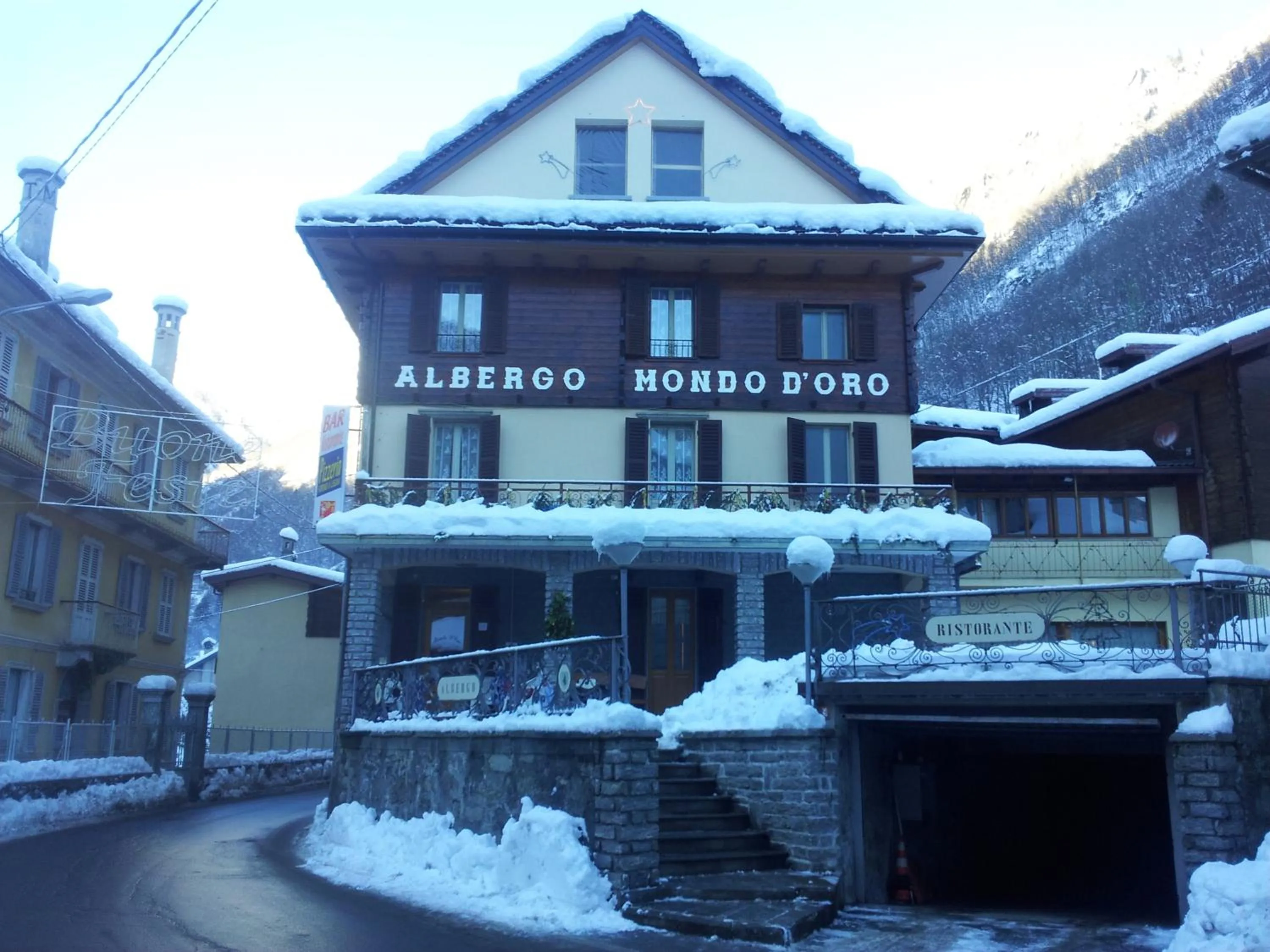 Facade/entrance in Mondo D'Oro