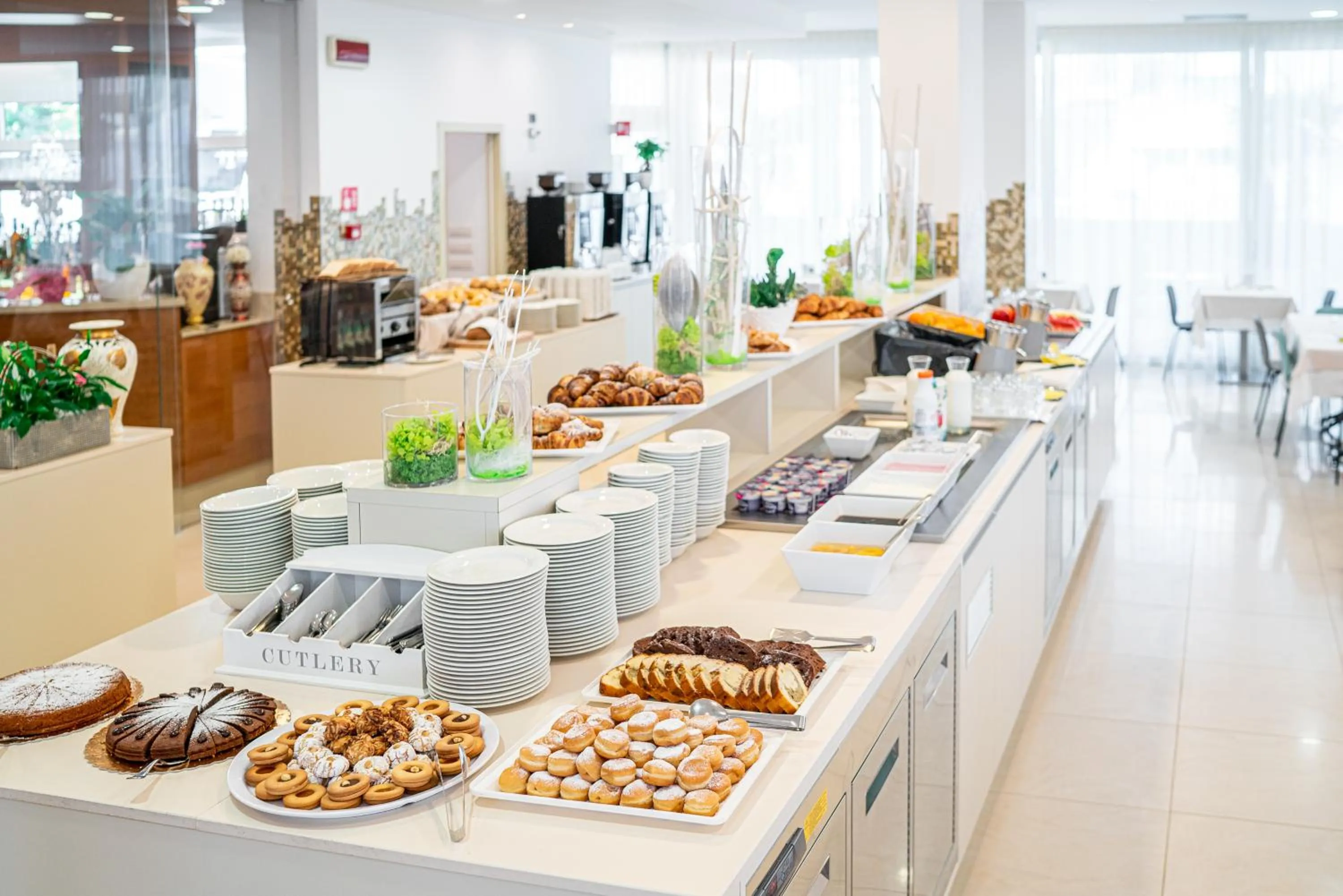 Breakfast in Hotel Parigi