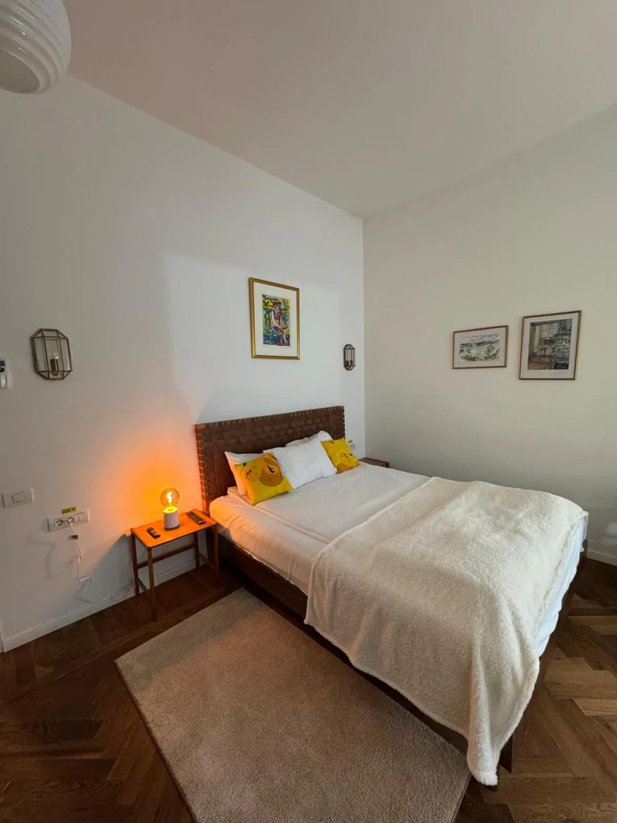 Photo of the whole room, Bed in Nobel Boutique