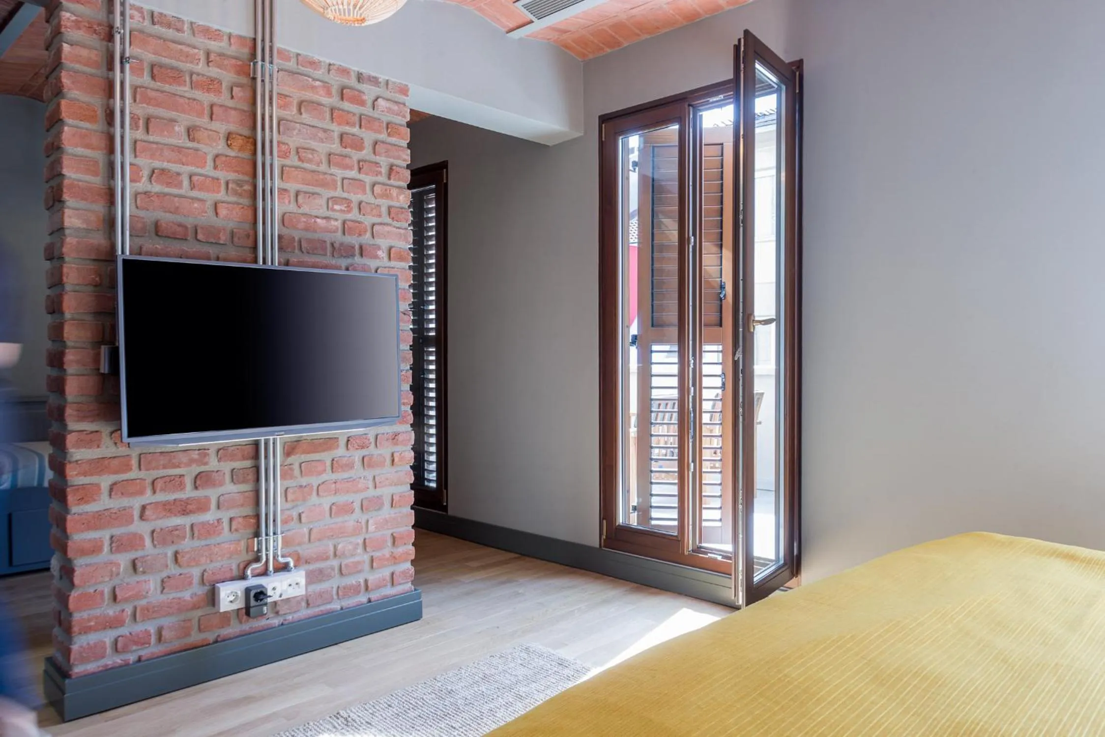 TV and multimedia in Art Pera Suites