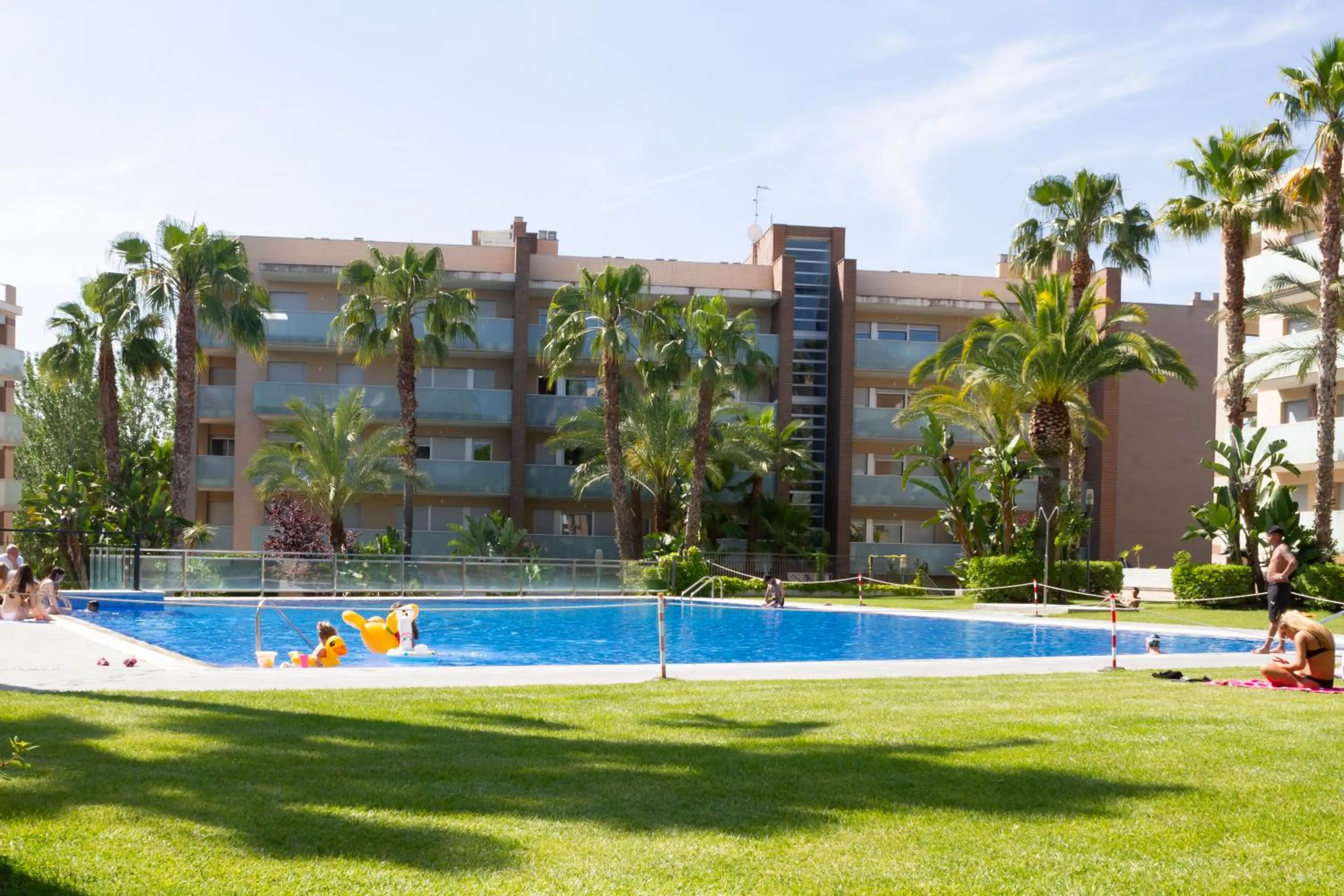 Swimming pool, Property Building in IBERSOL SPA AQQUARIA SUITES