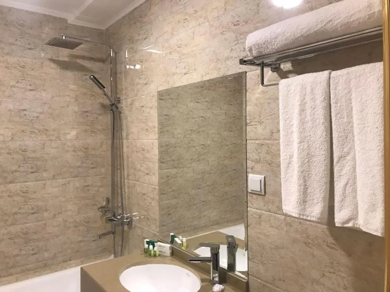 ARCHAZOR Mountain Resort