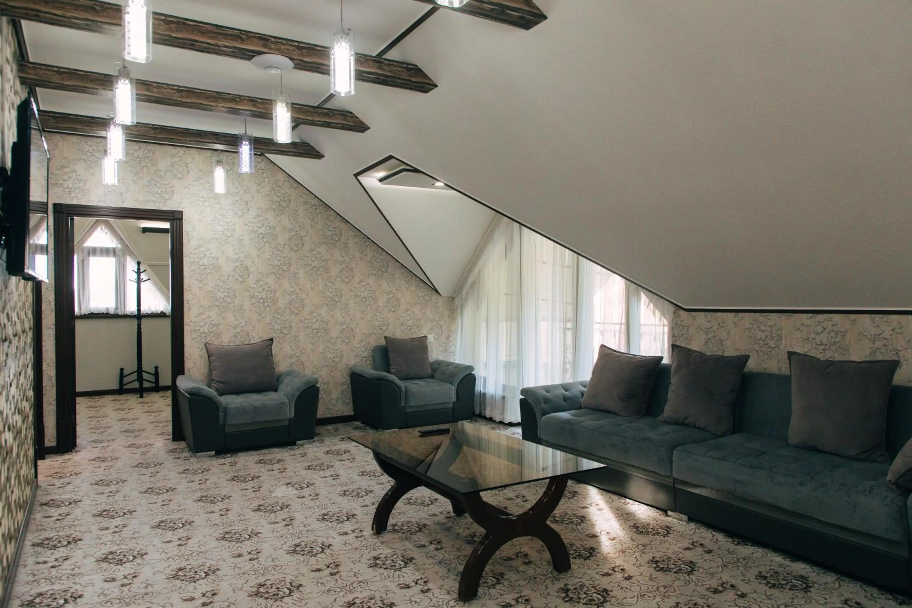 ARCHAZOR Mountain Resort