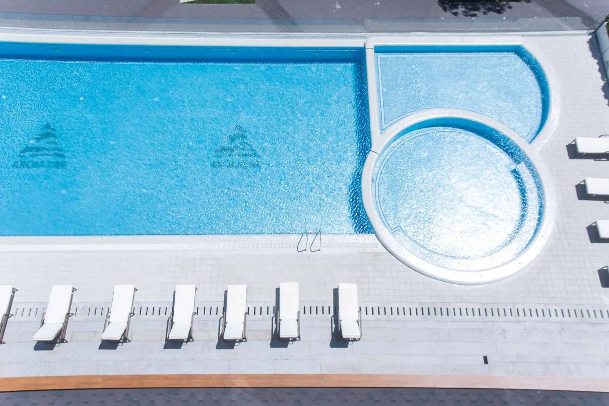 Swimming pool in ARCHAZOR Mountain Resort