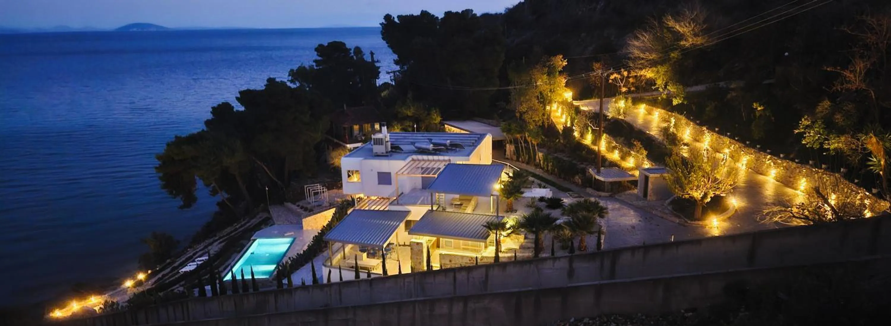 Property building in Anavalos