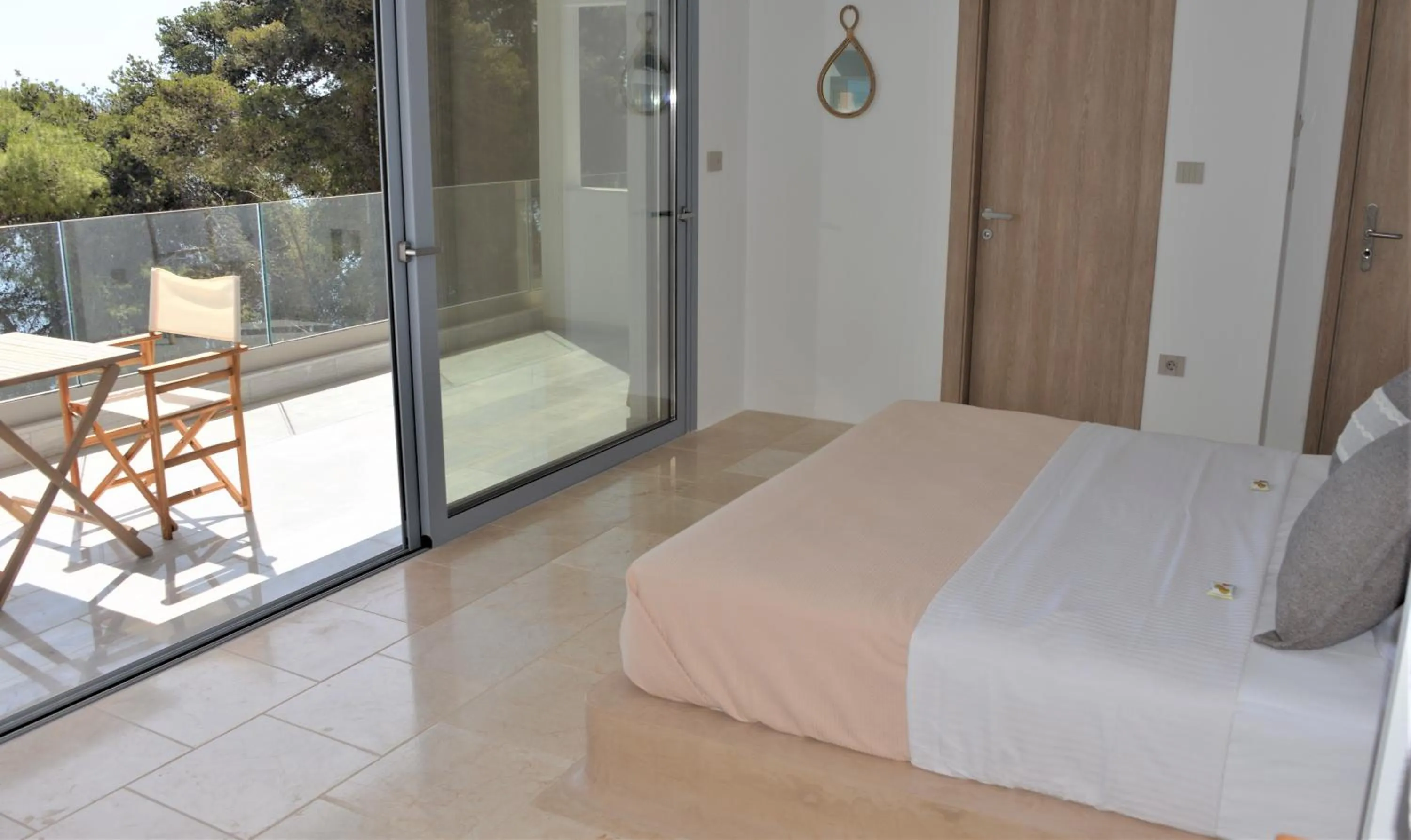Balcony/Terrace, Bed in Anavalos
