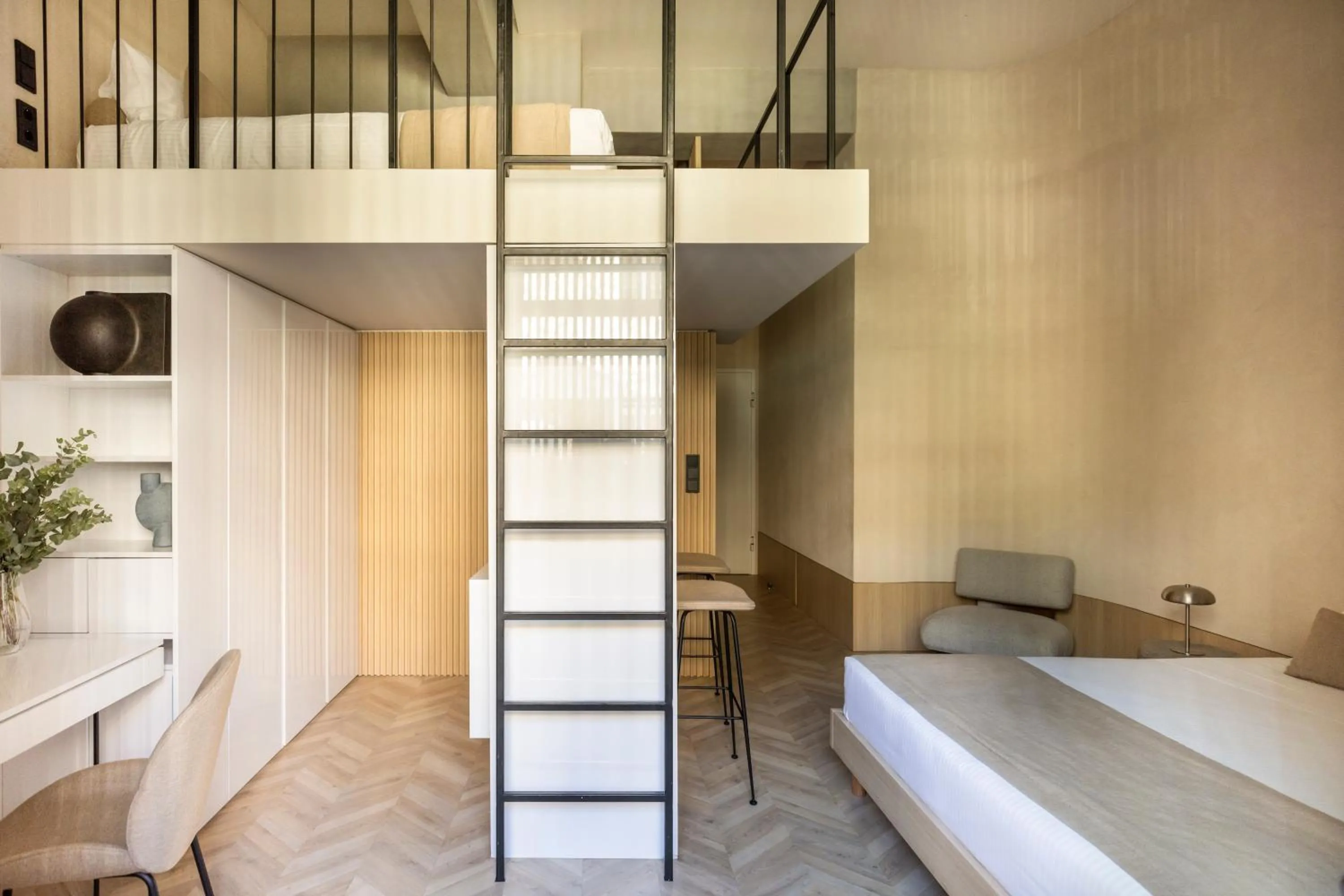 Bed in The Newel Psychiko