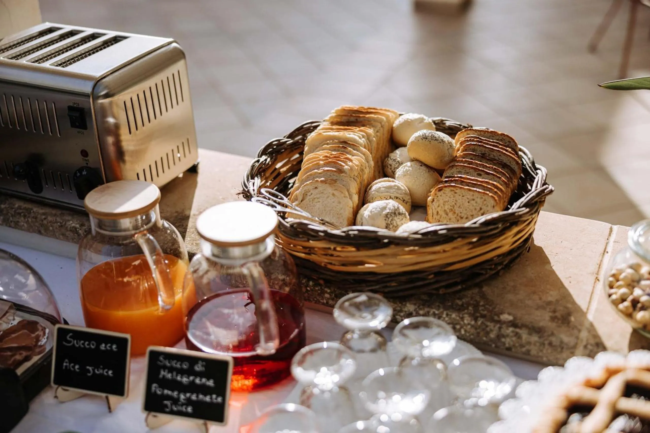 Breakfast in Villa Sardella