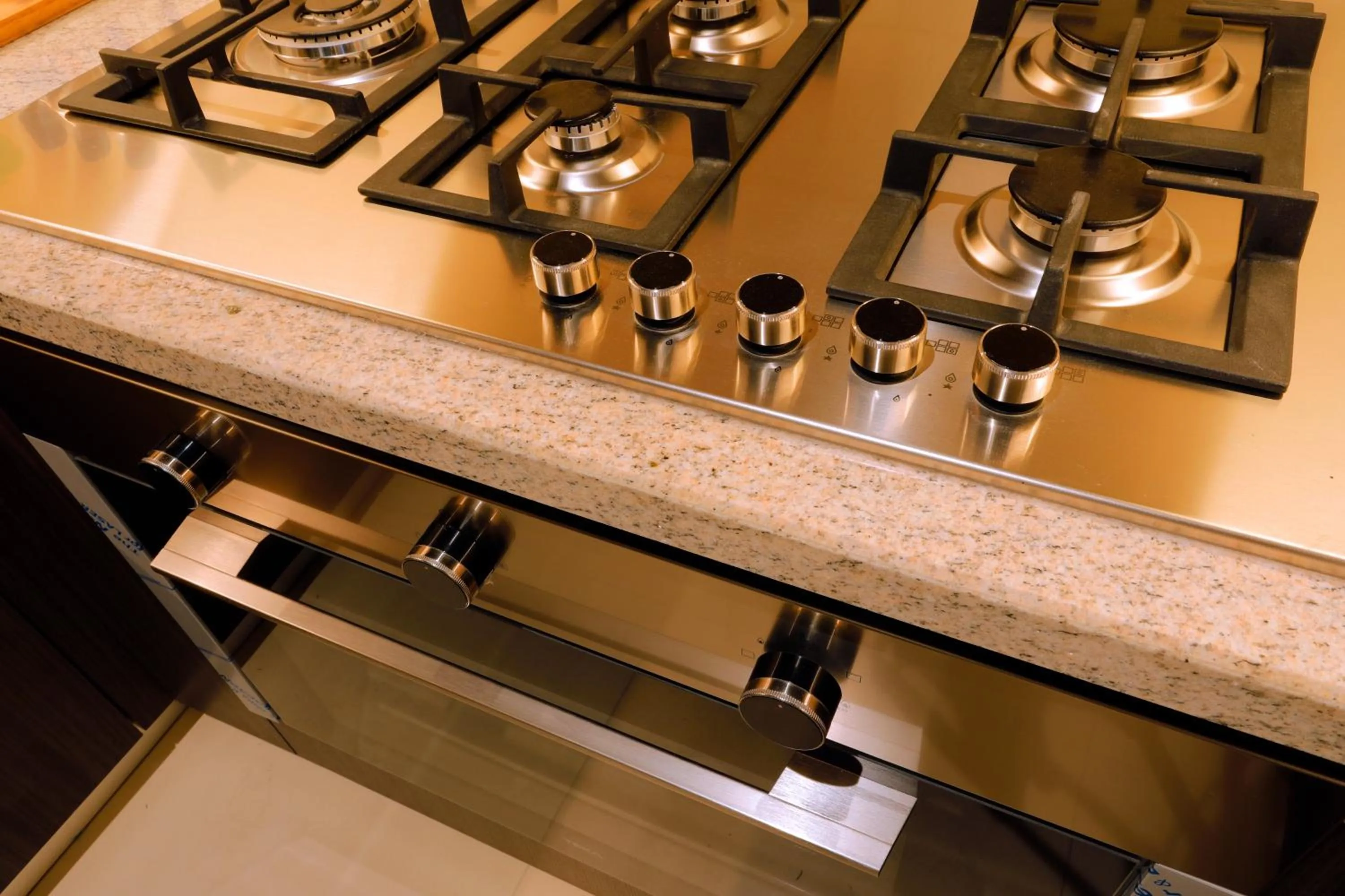 Kitchen or kitchenette in Elegant Apartment with Direct access to Dubai Mall