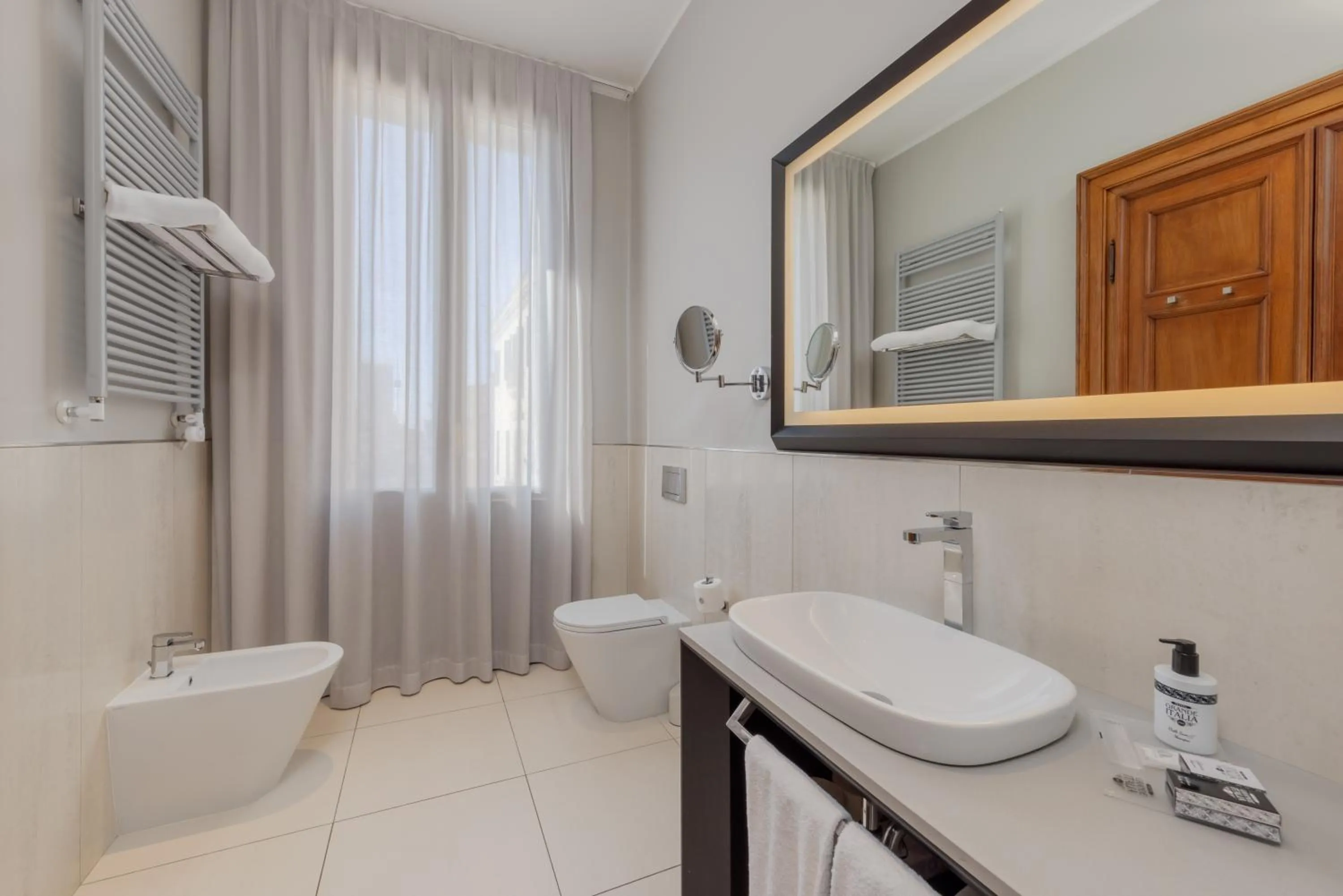 Bathroom in Hotel Grande Italia