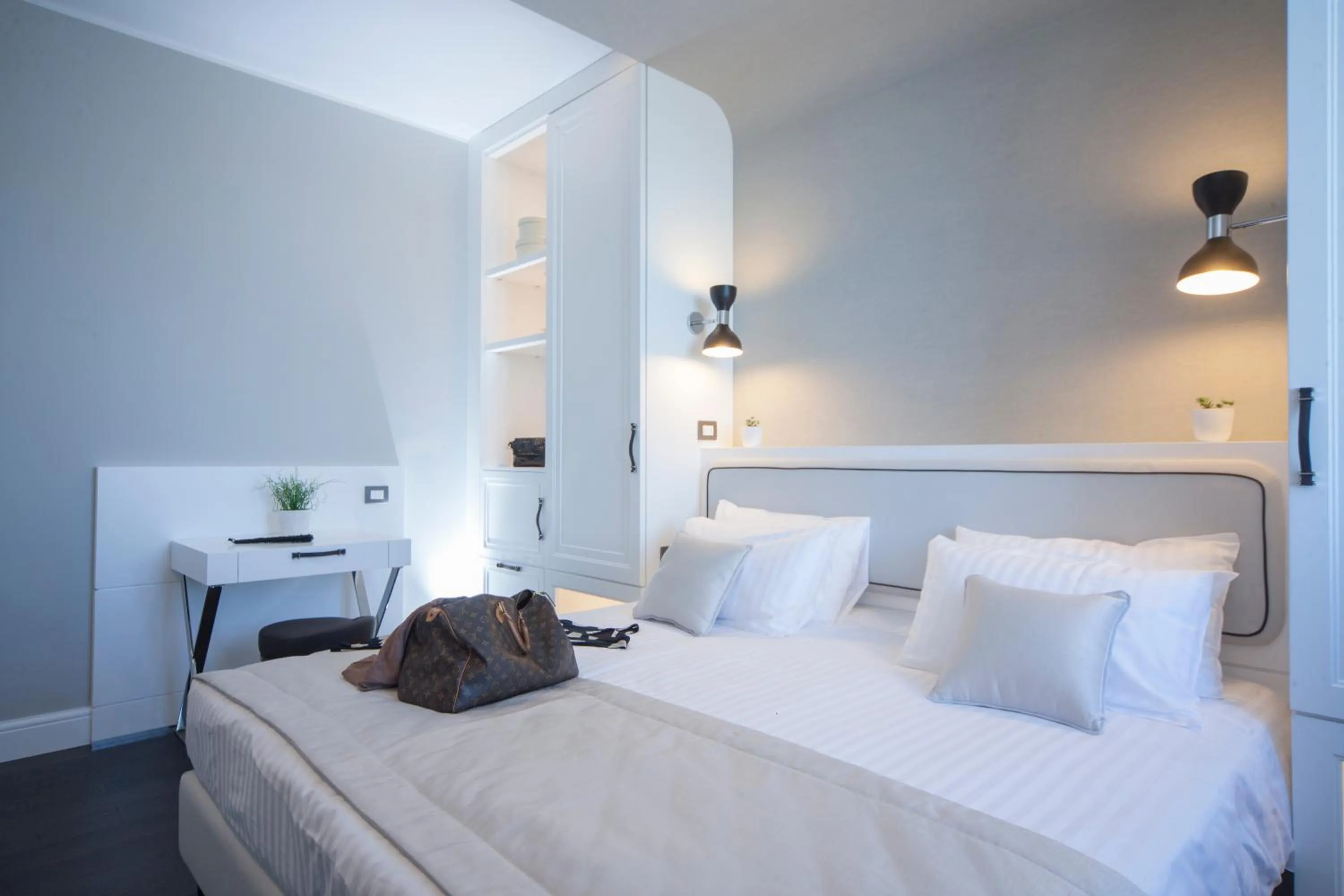 Photo of the whole room, Bed in Hotel Grande Italia