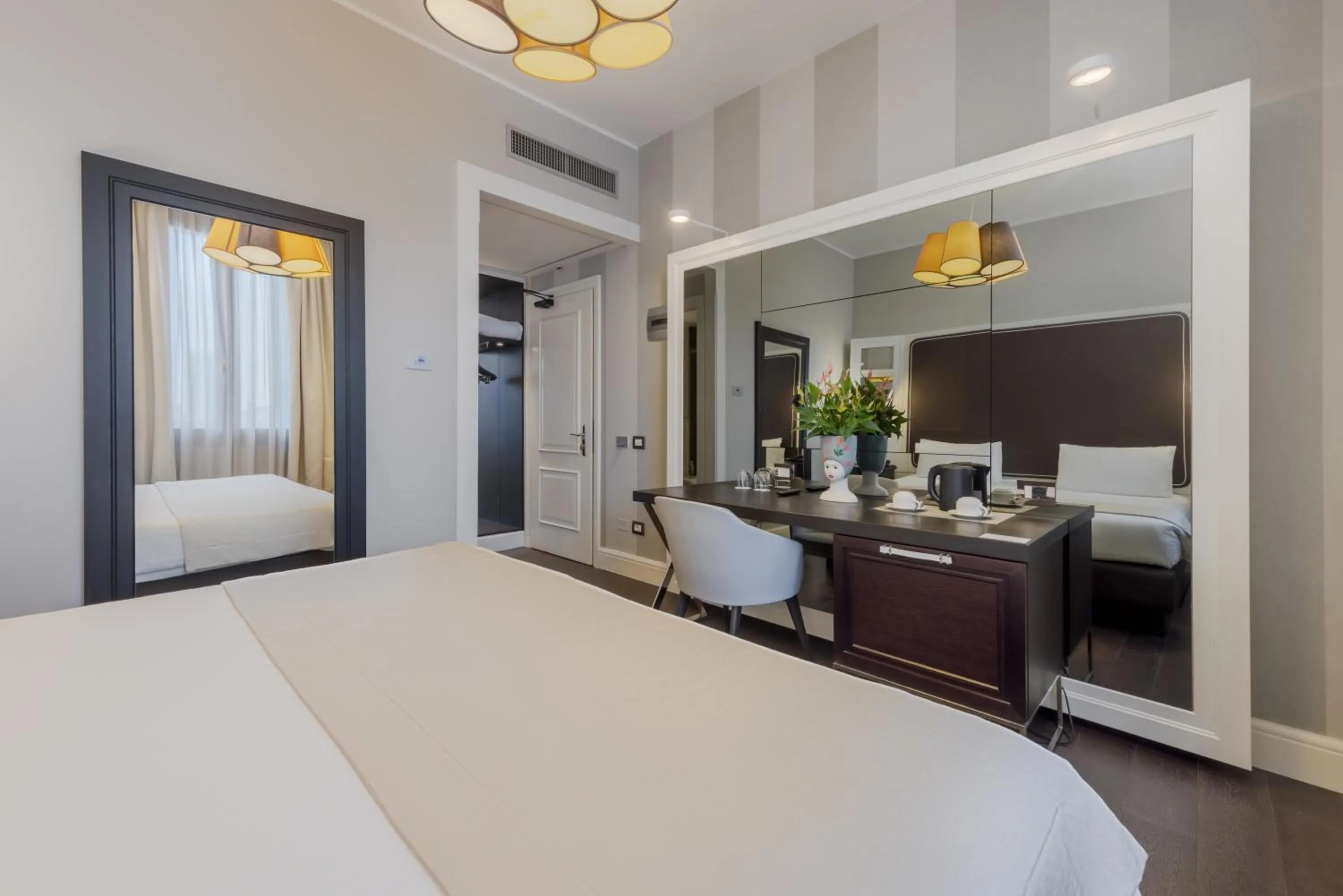 Bed in Hotel Grande Italia