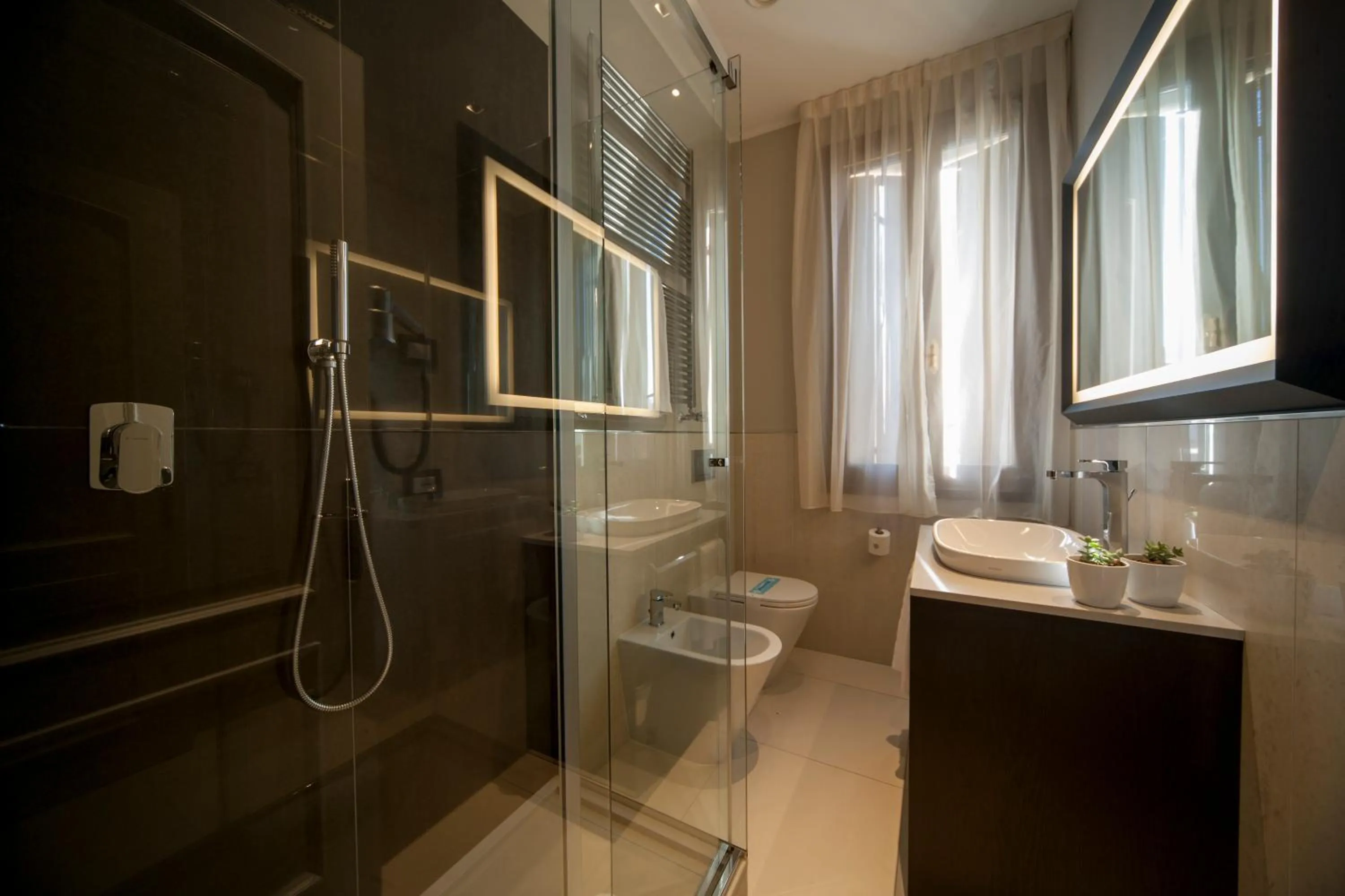 Shower in Hotel Grande Italia