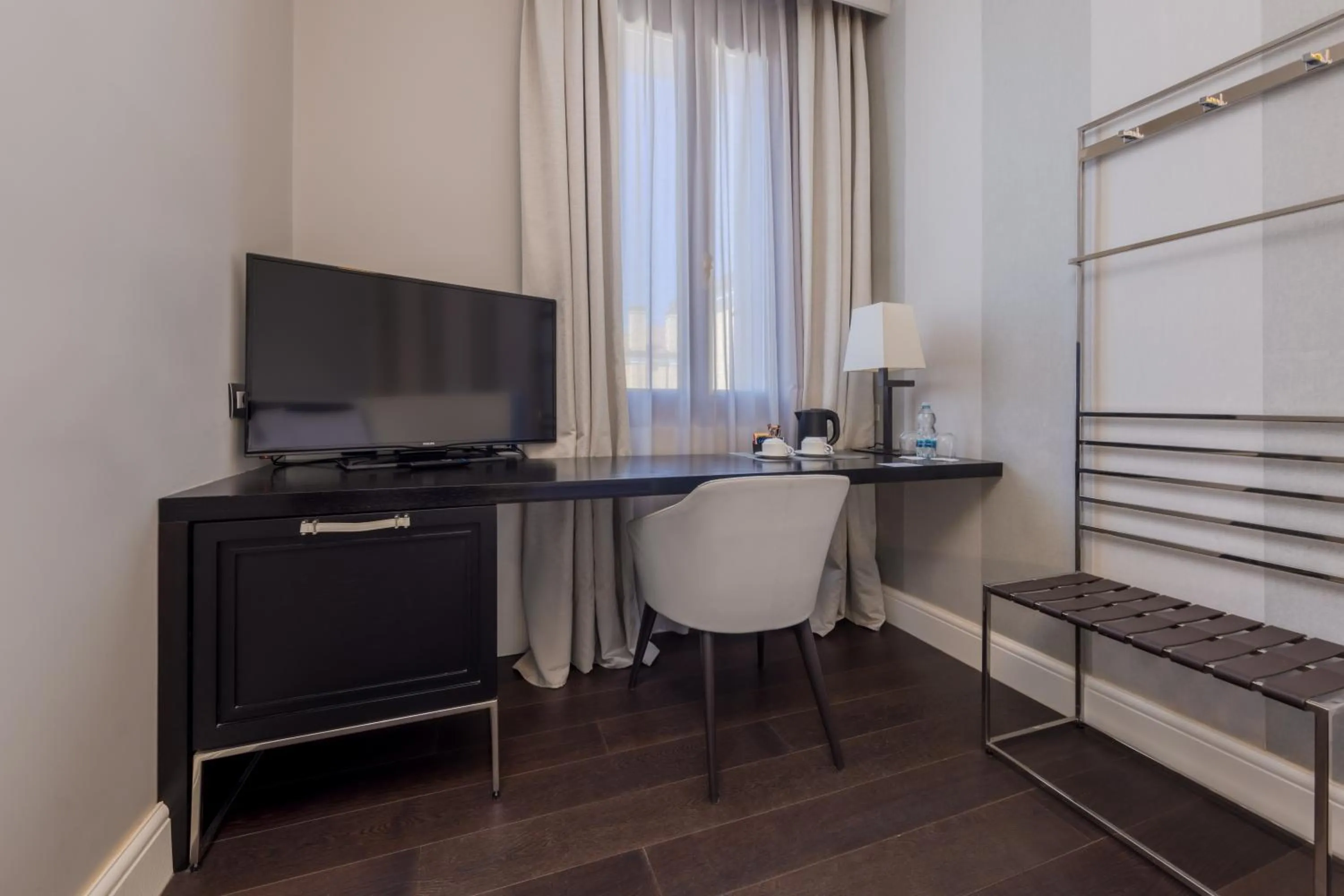 Photo of the whole room in Hotel Grande Italia