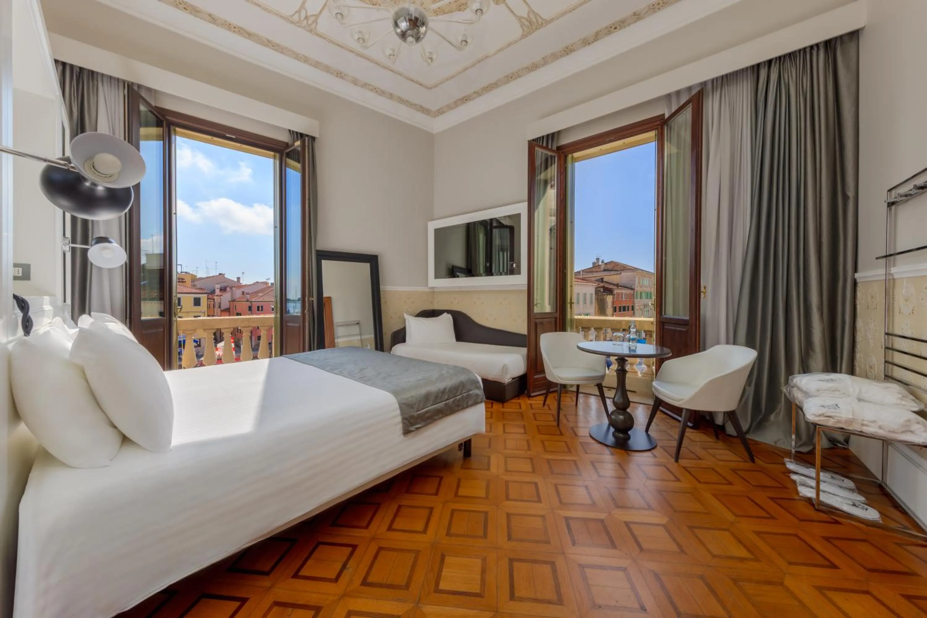 Photo of the whole room, Bed in Hotel Grande Italia