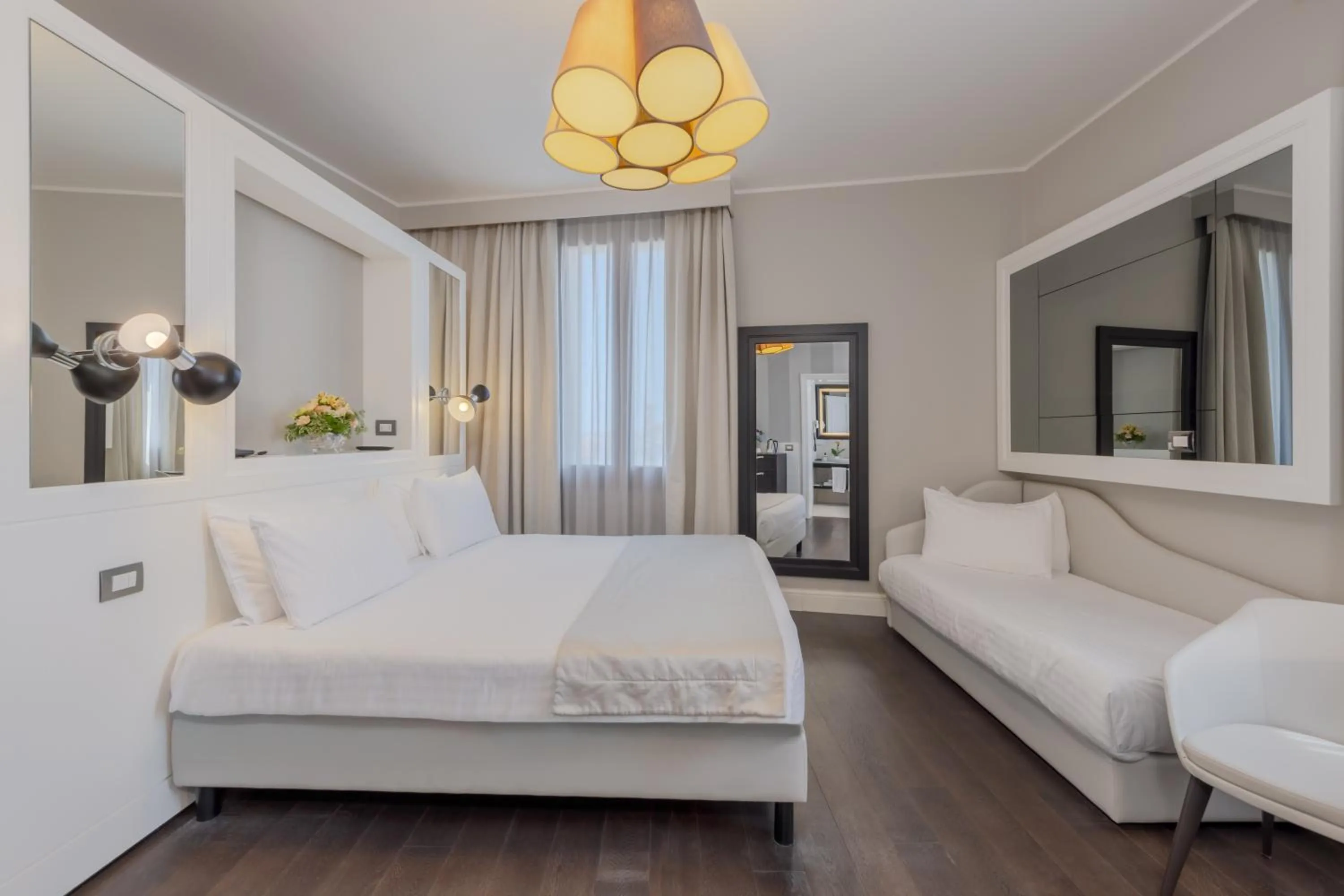 Bedroom, Bed in Hotel Grande Italia