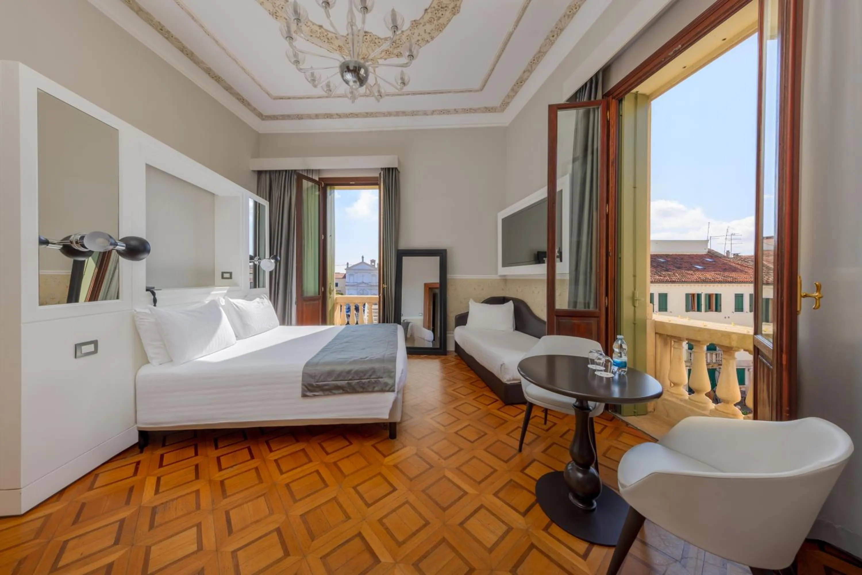 Photo of the whole room, Bed in Hotel Grande Italia