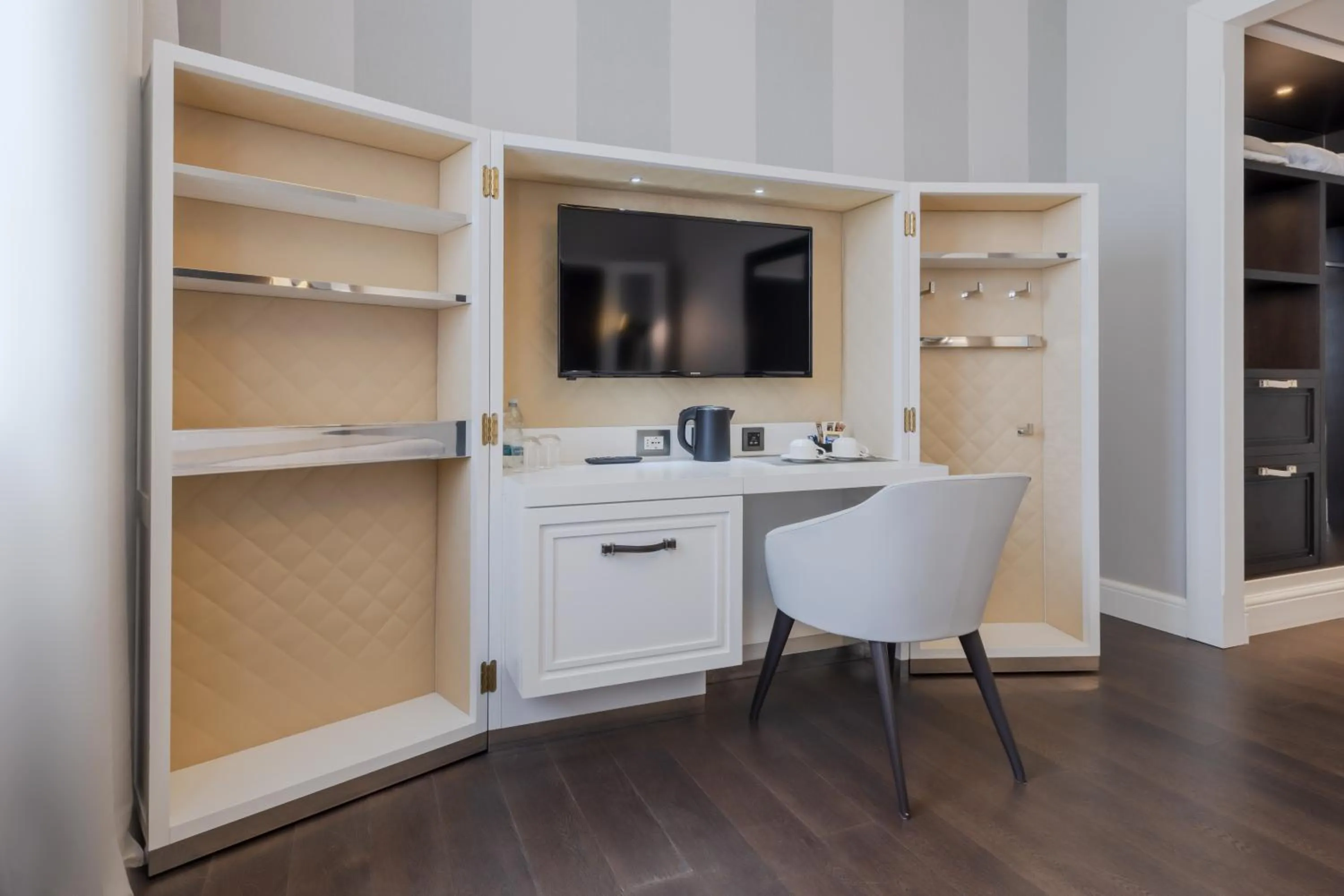 Decorative detail in Hotel Grande Italia