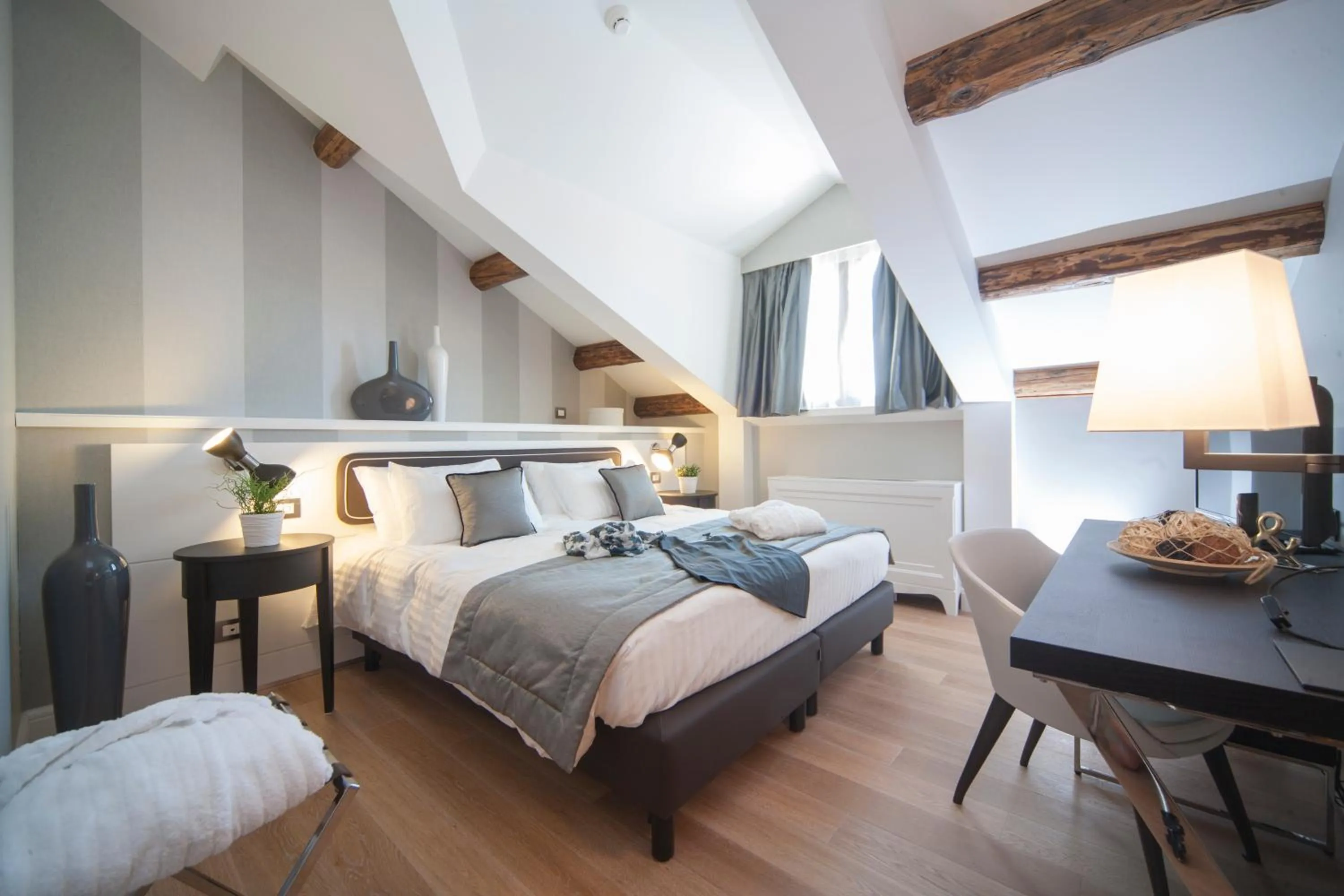 Bed in Hotel Grande Italia