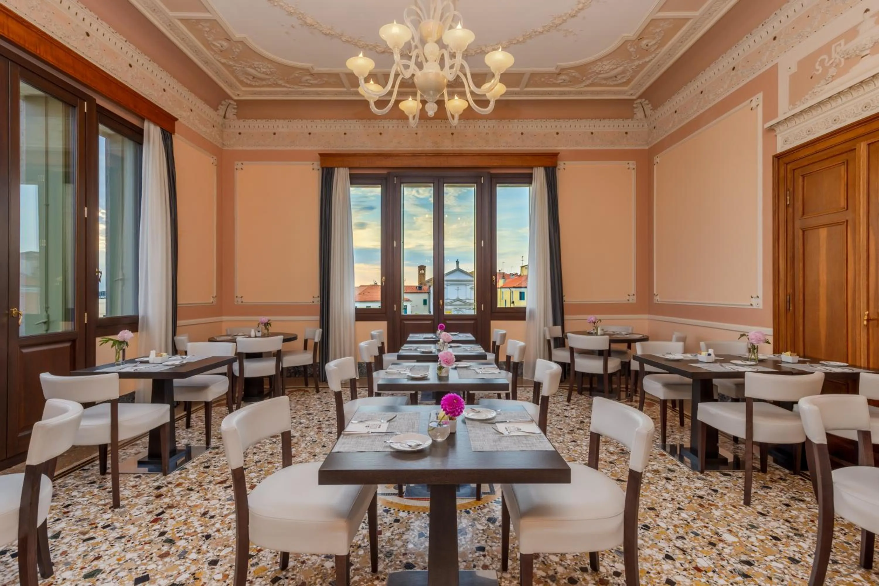 Breakfast in Hotel Grande Italia