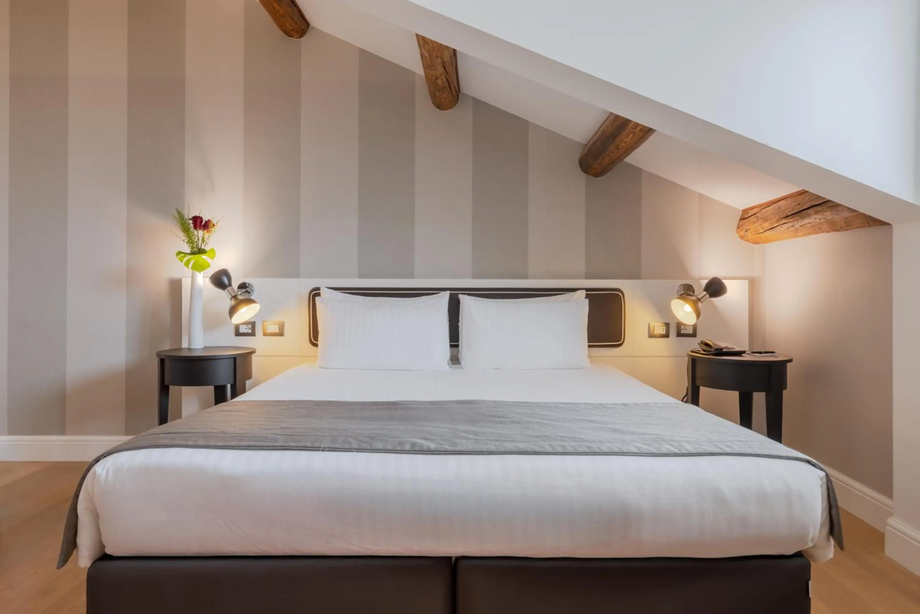 Bed in Hotel Grande Italia