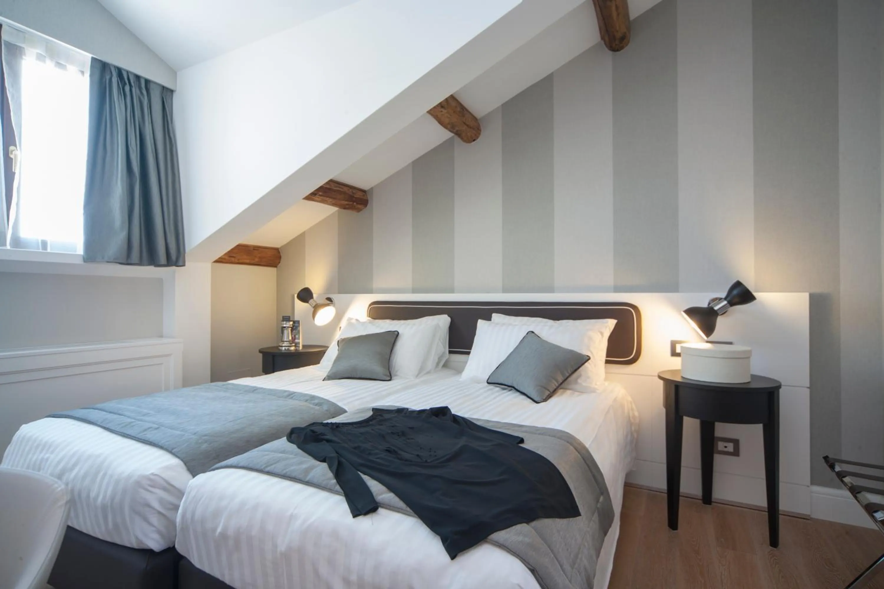 Bed in Hotel Grande Italia