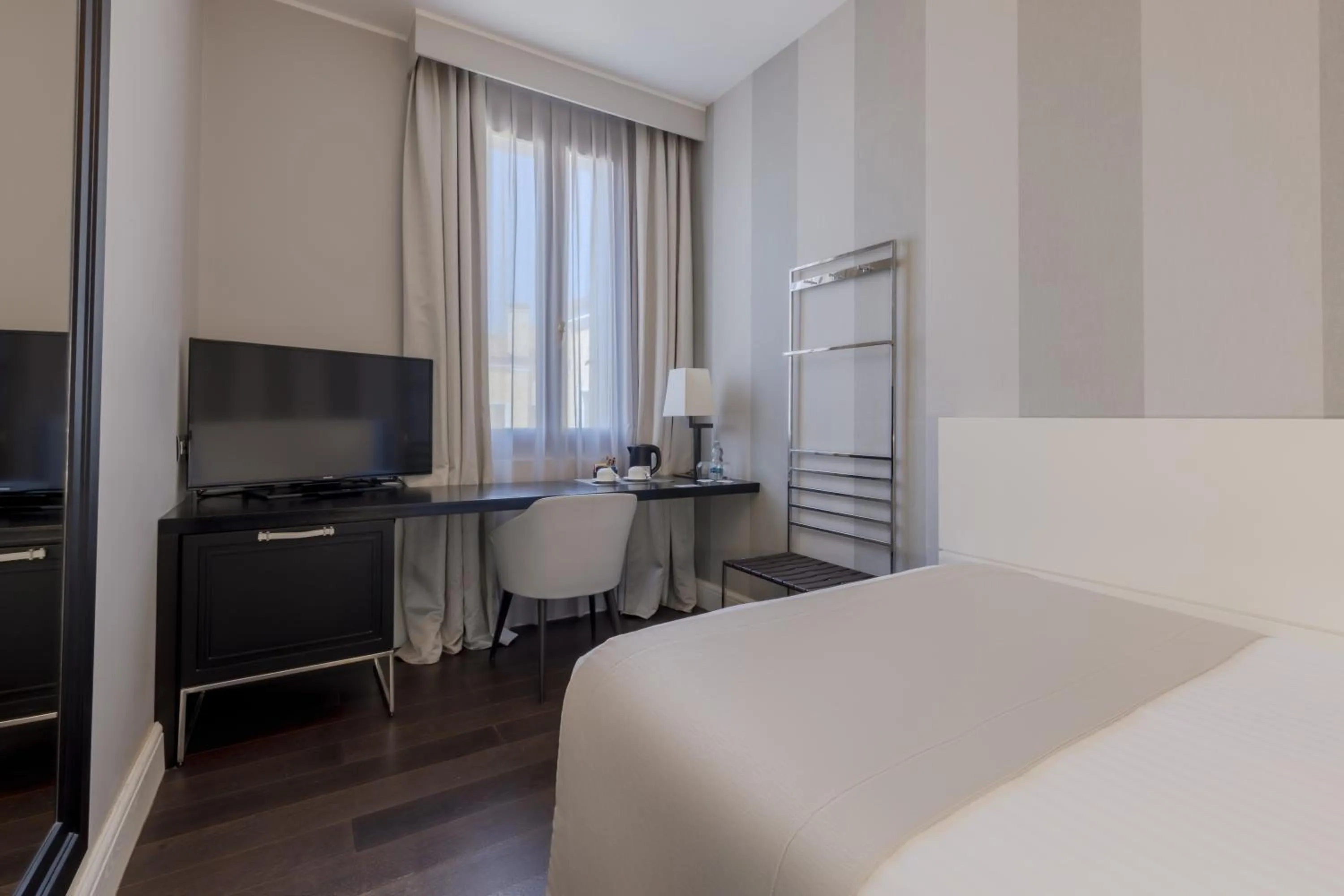 Photo of the whole room, Bed in Hotel Grande Italia