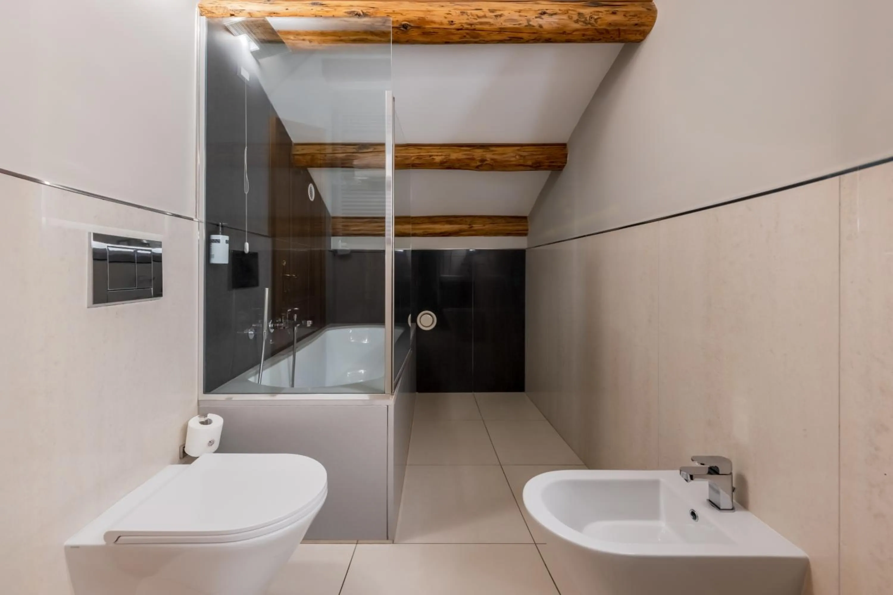 Bath in Hotel Grande Italia