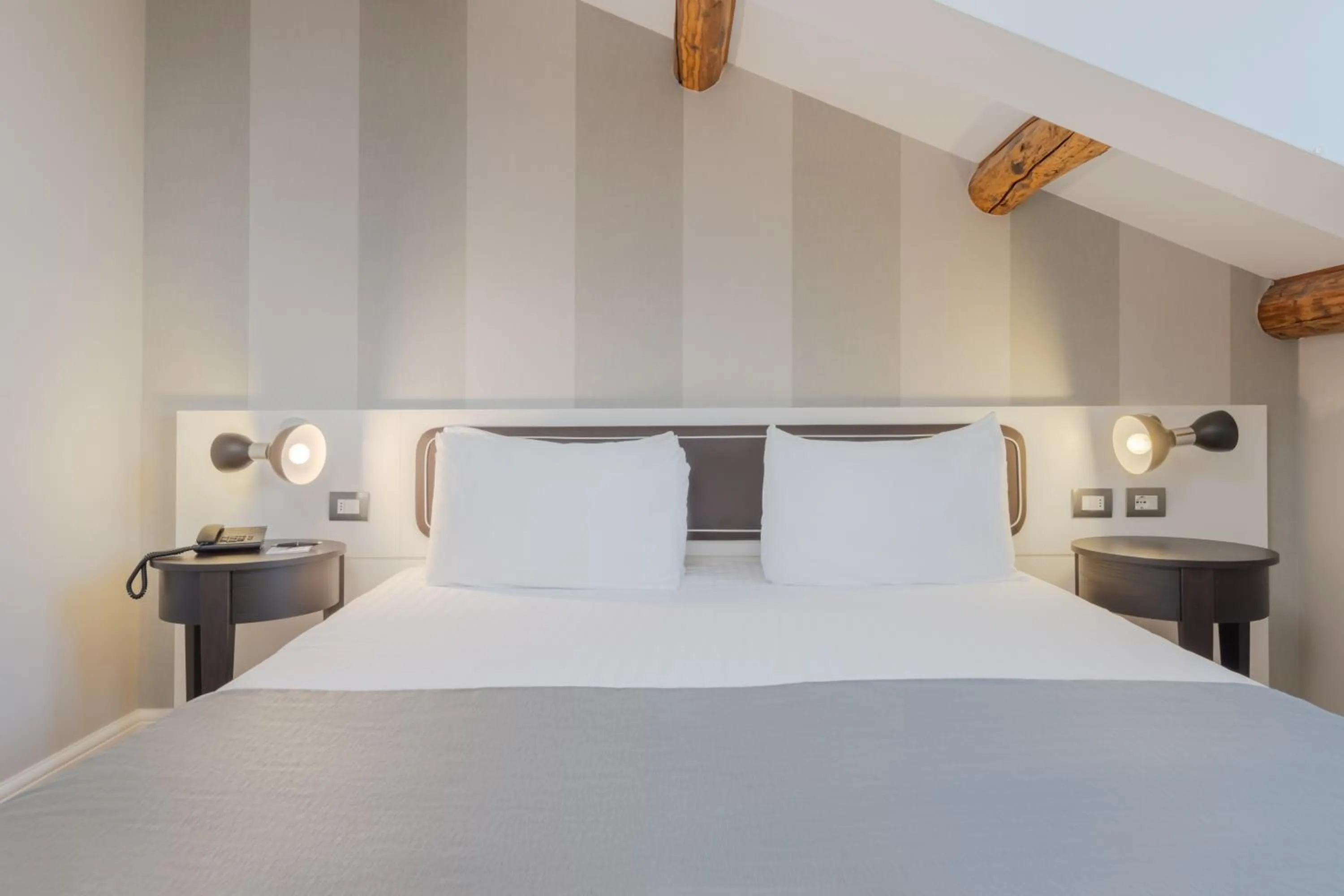 Bed in Hotel Grande Italia