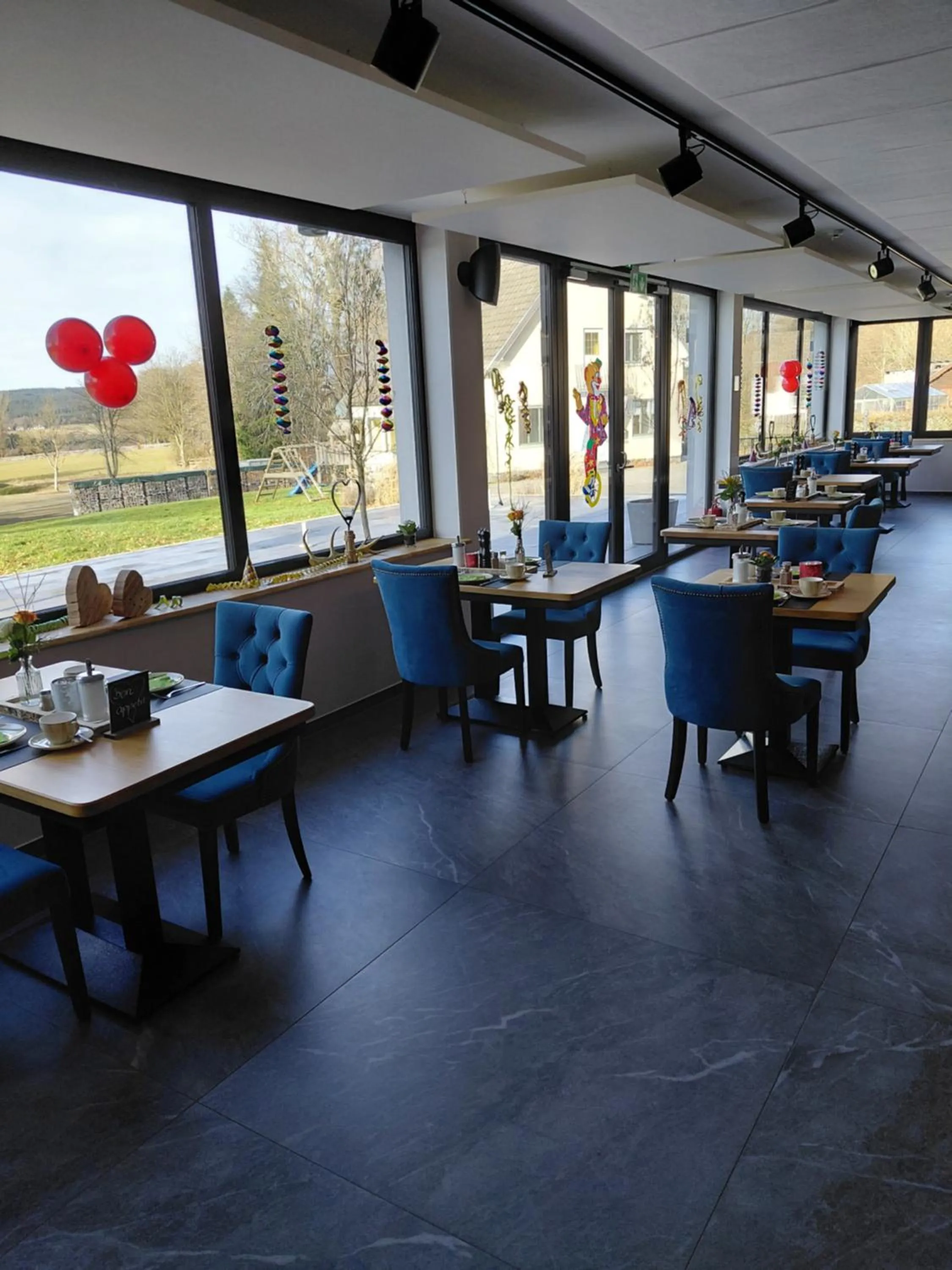 Restaurant/places to eat in DER Hirsch Hotel