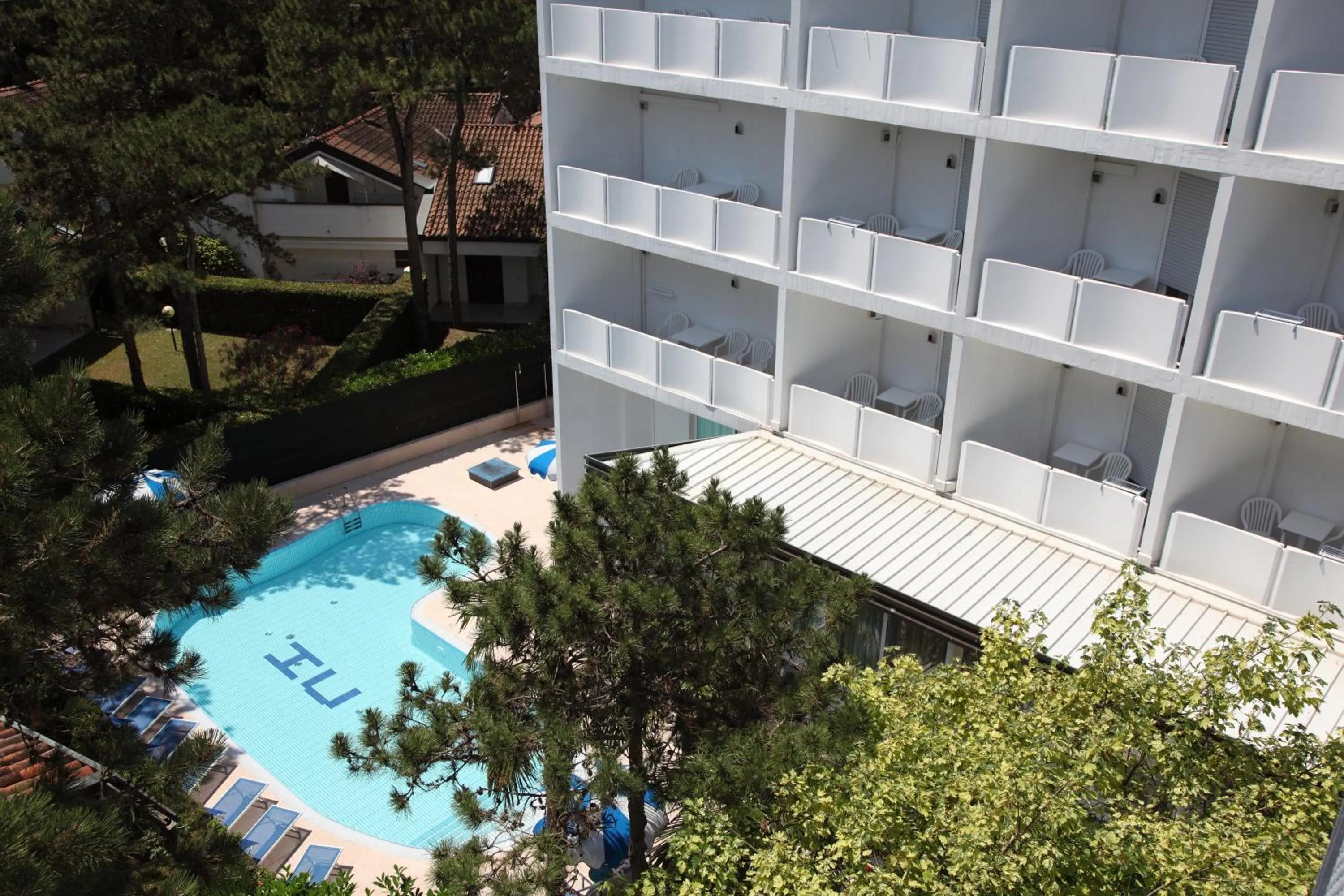 Facade/entrance in Hotel Carlton