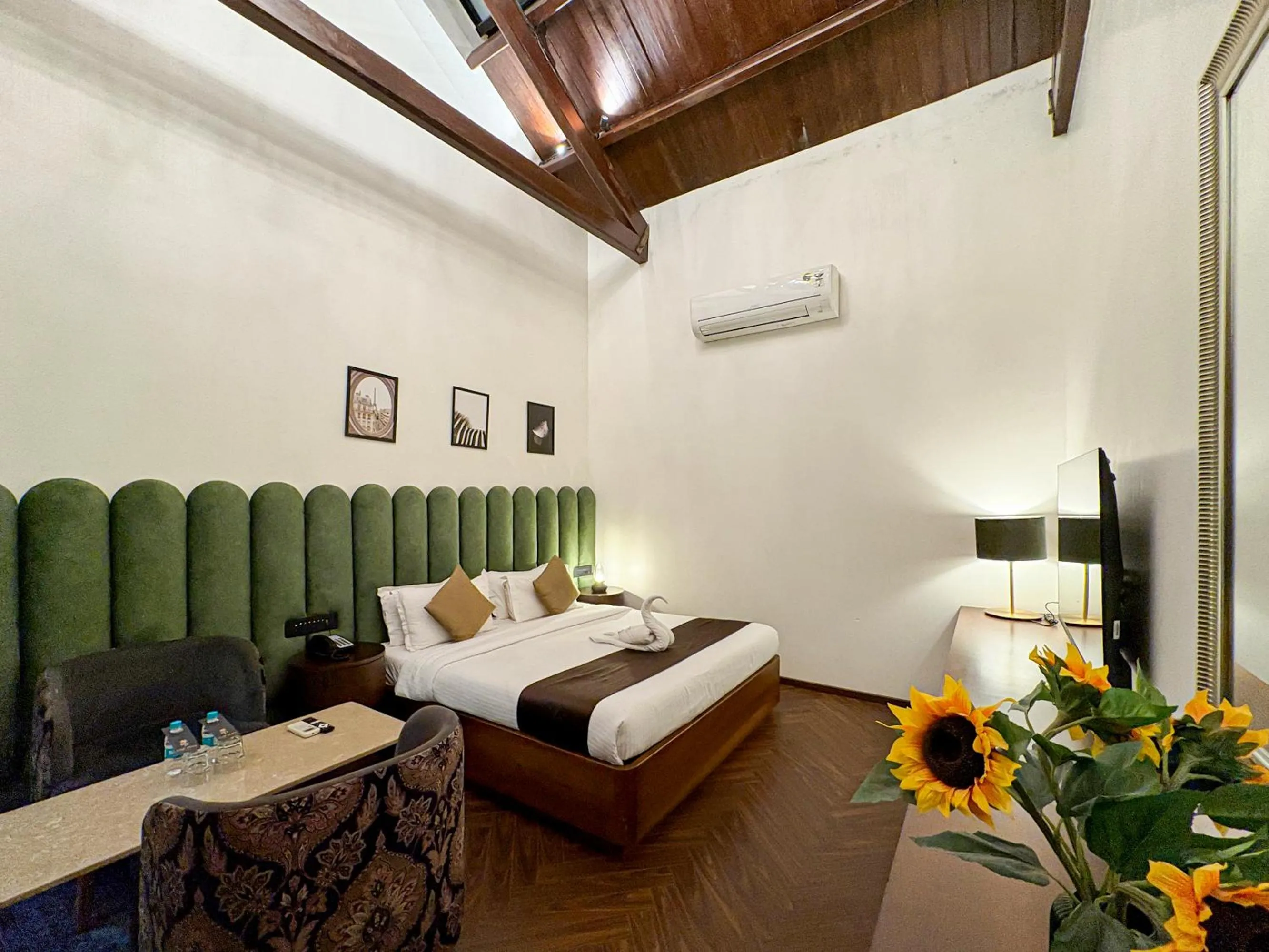 Junior Suite in Gulf Hotel Mumbai- The Boutique Hotel Colaba Mumbai