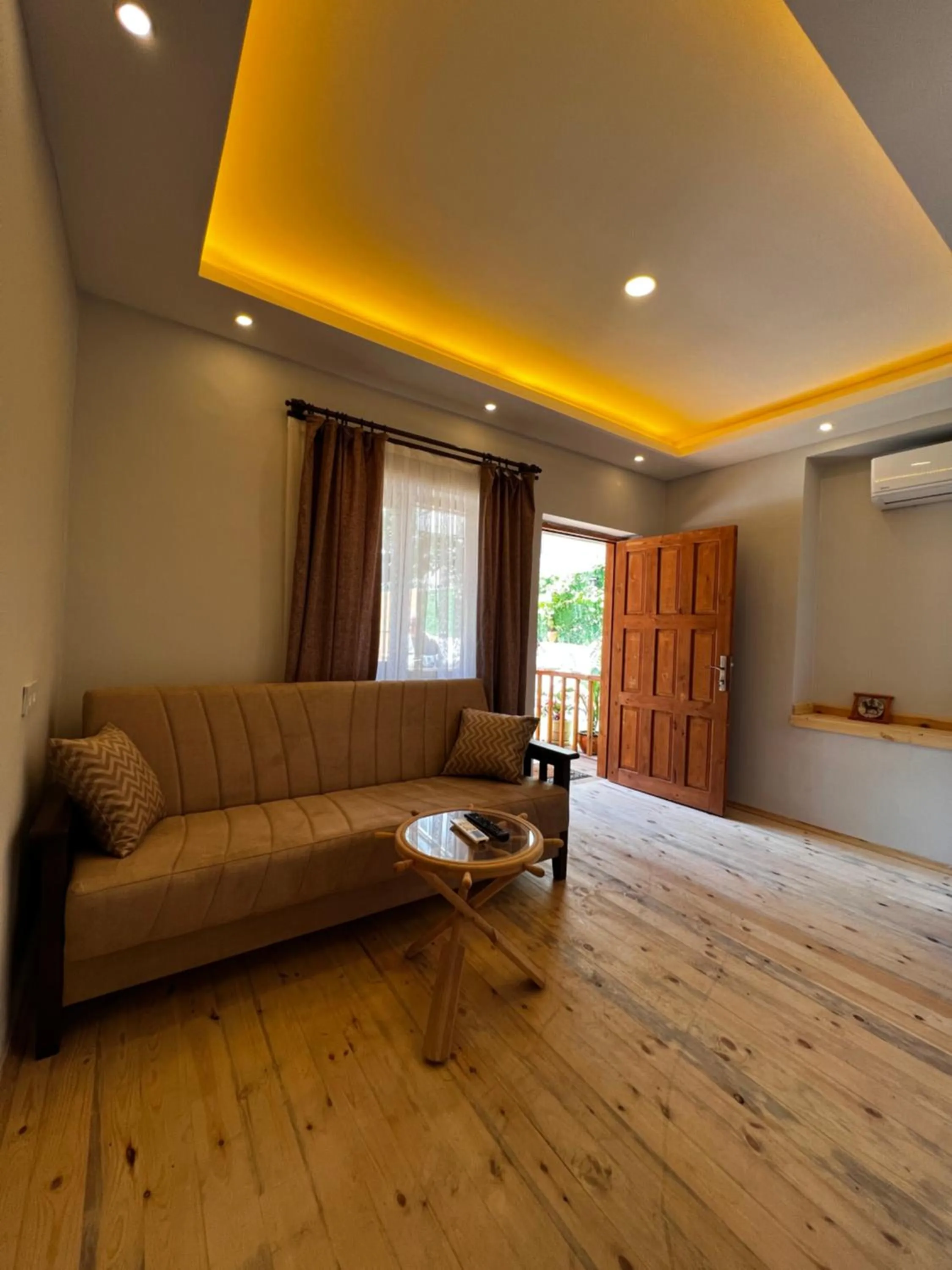 Communal lounge/ TV room in My Home Hotel Antalya City Center