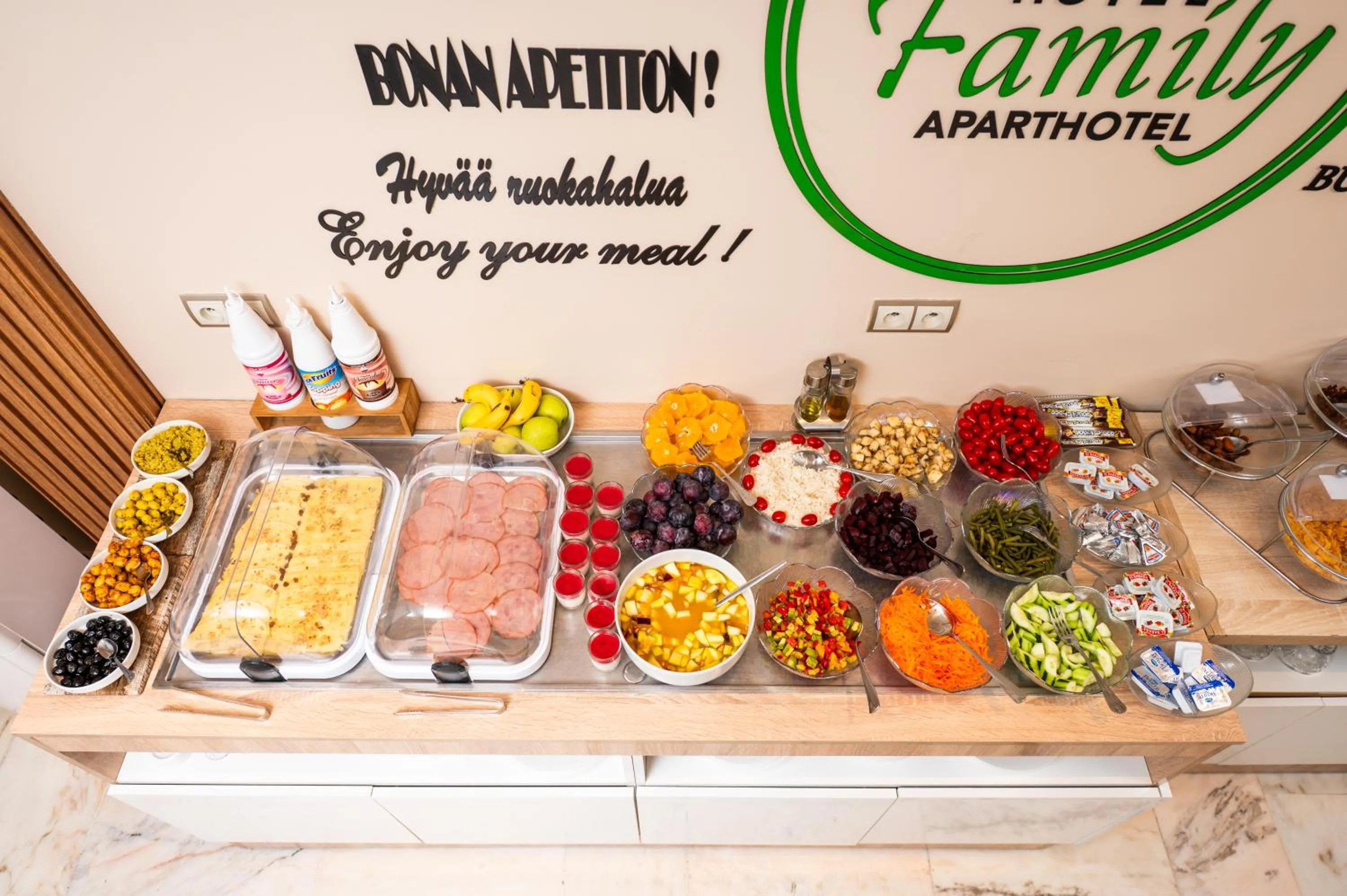 Breakfast in Family Aparthotel