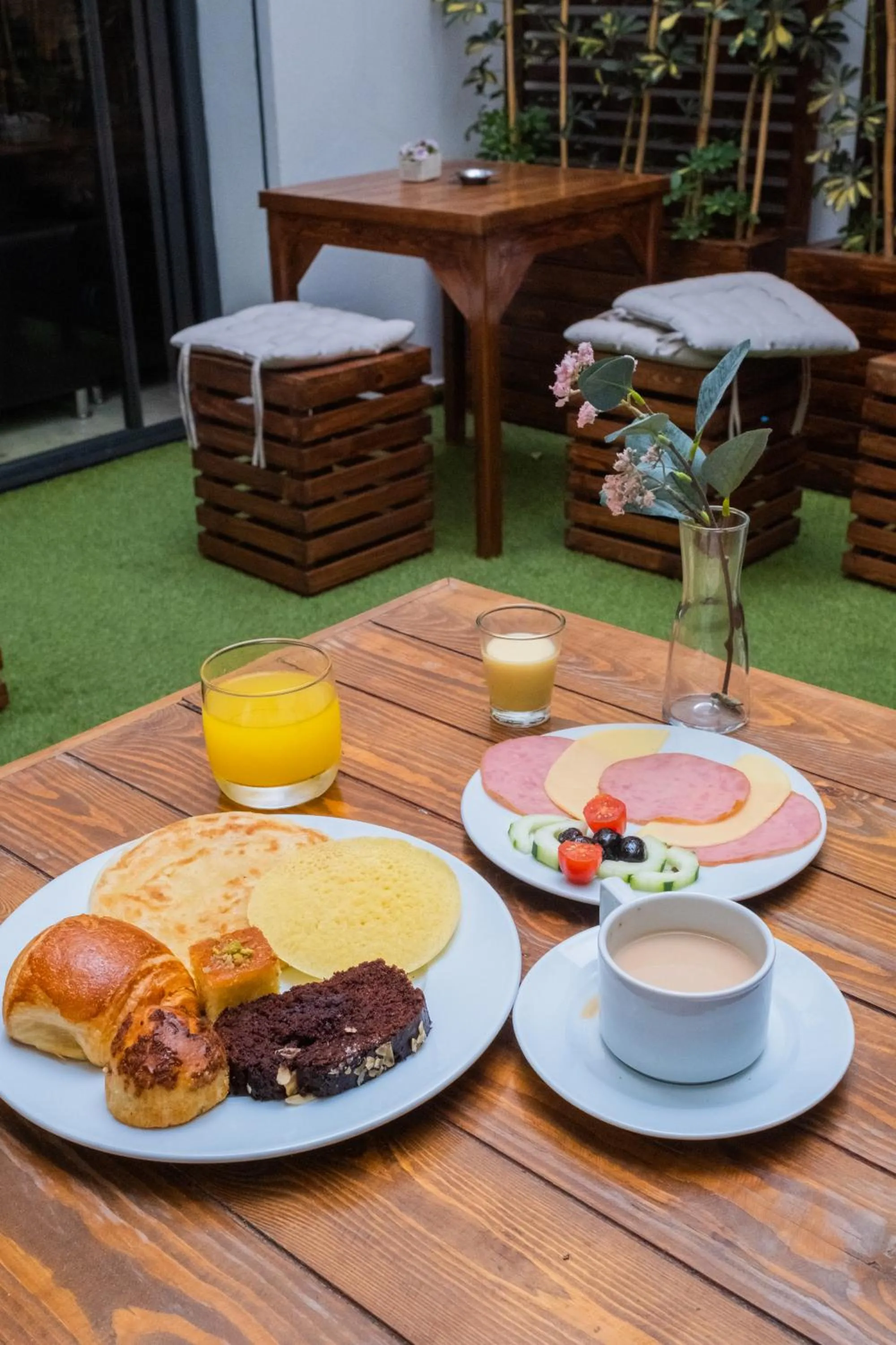 Breakfast in Family Aparthotel