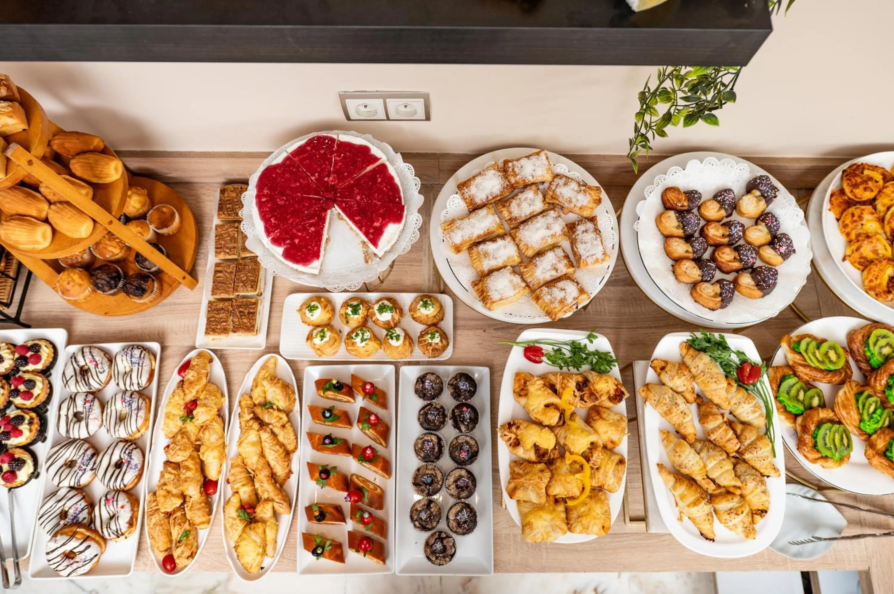 Breakfast in Family Aparthotel