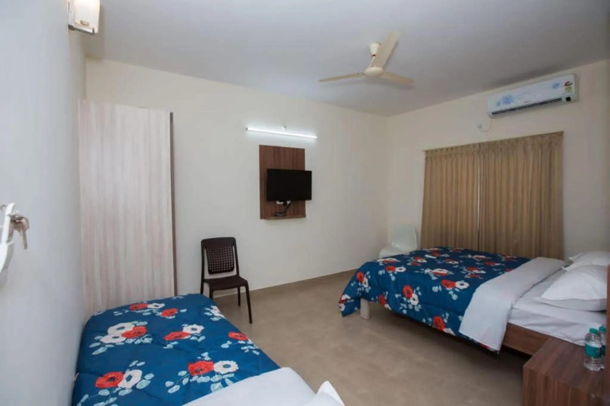 TV and multimedia, Bed in HOTEL VIJAYA LAKSHMI RESIDENCY - YESHWANTHPUR