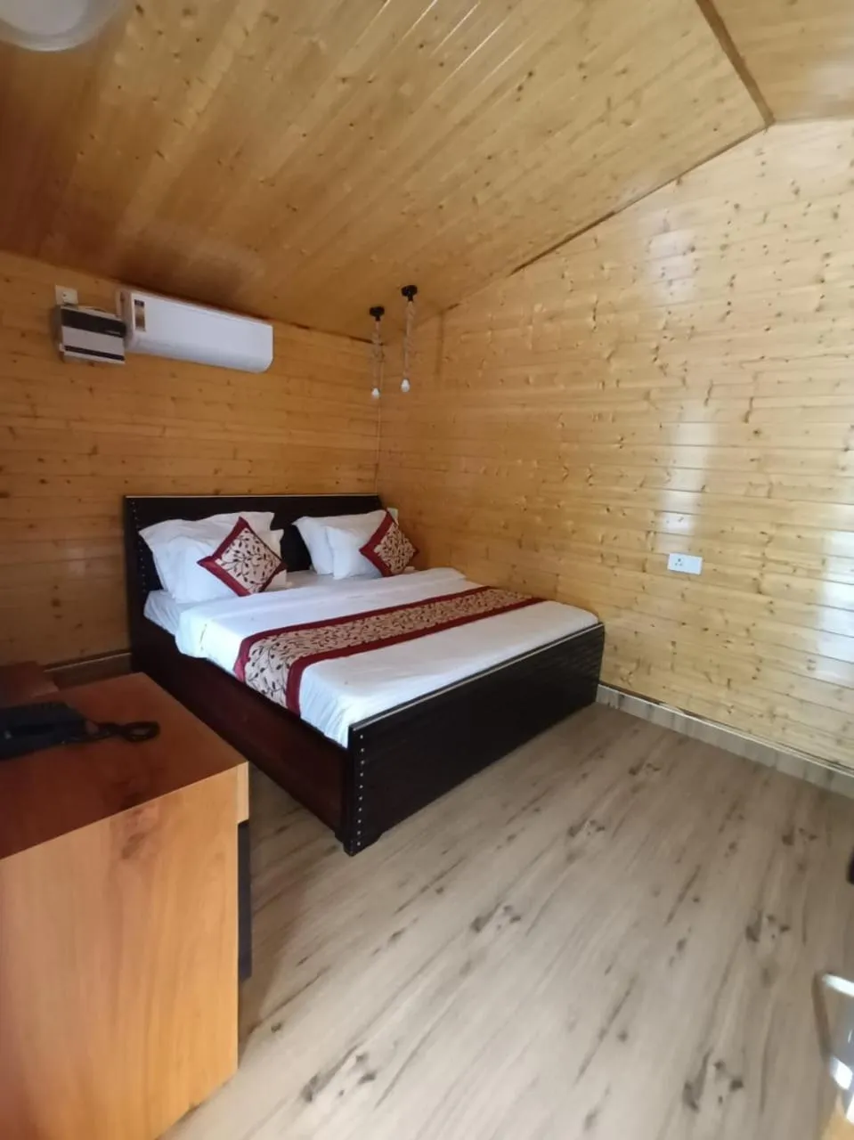 Bed in MR River Resort - Mohanchatti Rishikesh