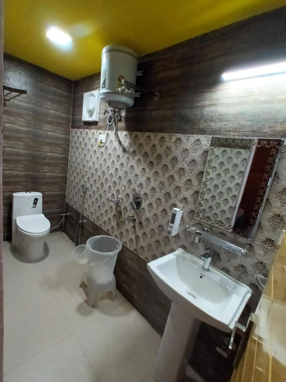 Bathroom in MR River Resort - Mohanchatti Rishikesh