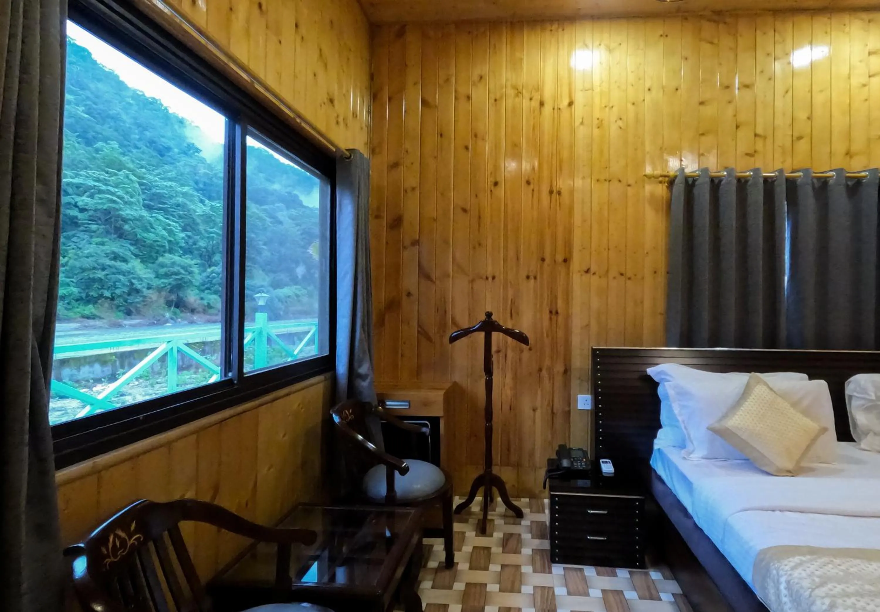 Bedroom in MR River Resort - Mohanchatti Rishikesh