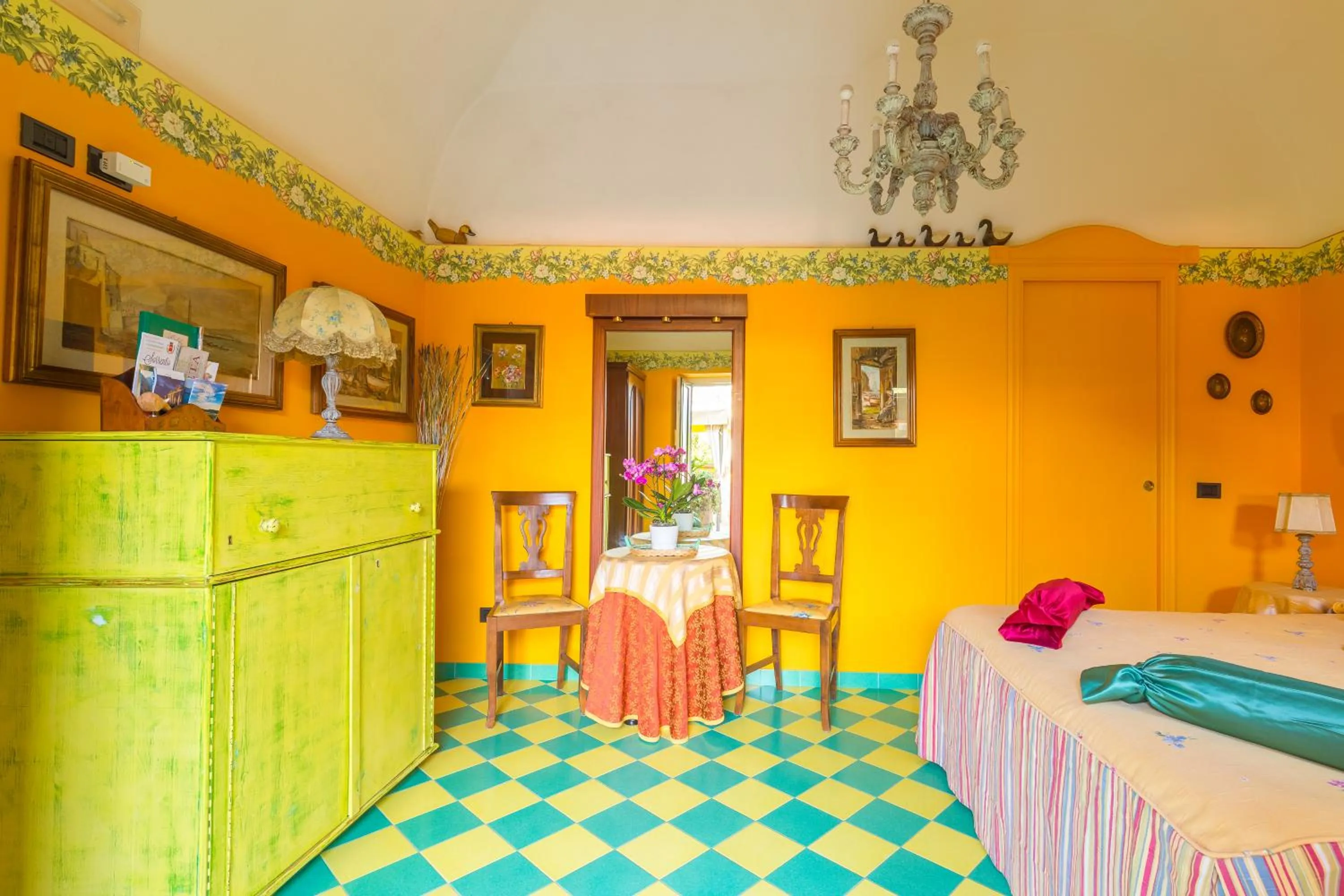 Photo of the whole room, Bed in Orchid Corner Guesthouse